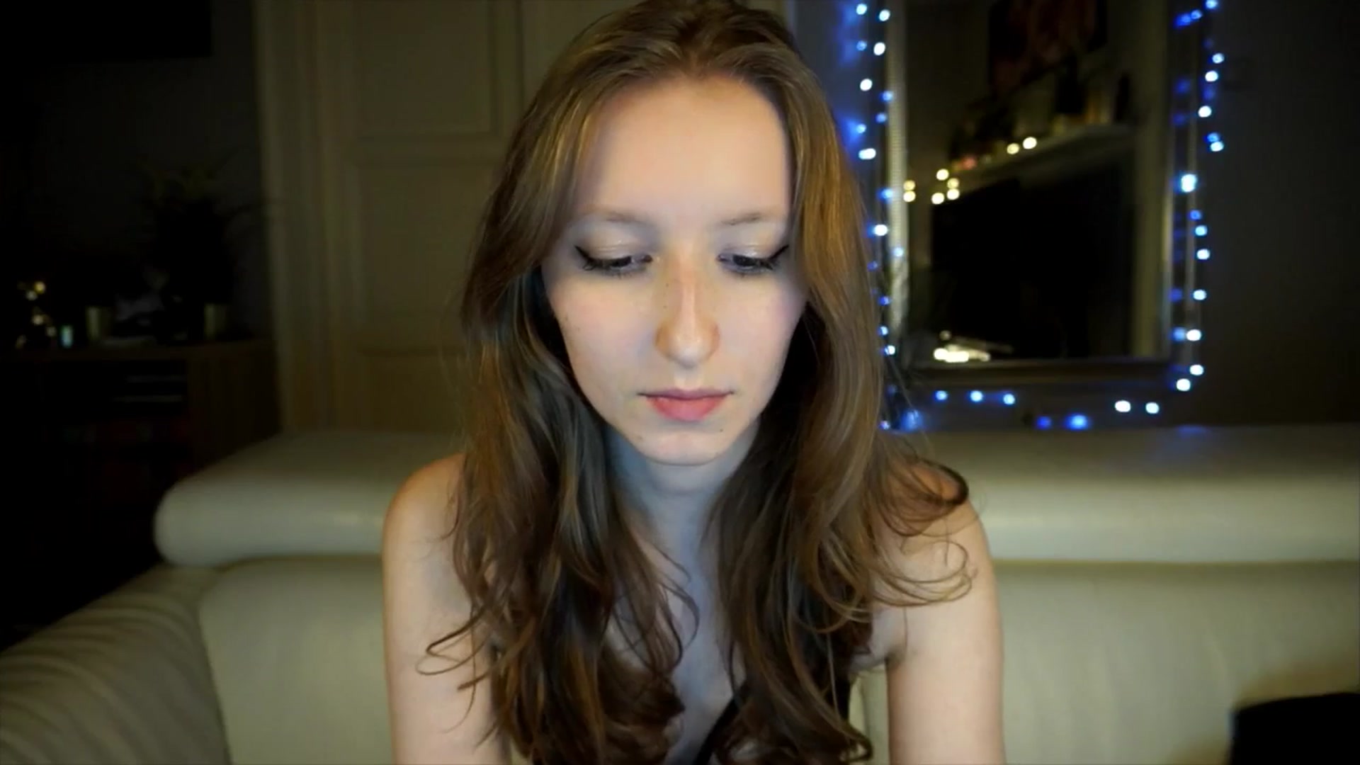 Gallery image thumbnail from Sw33t_g1rl's myfreecams stream on, 04/16/2026, 19:49 image 2 of 20