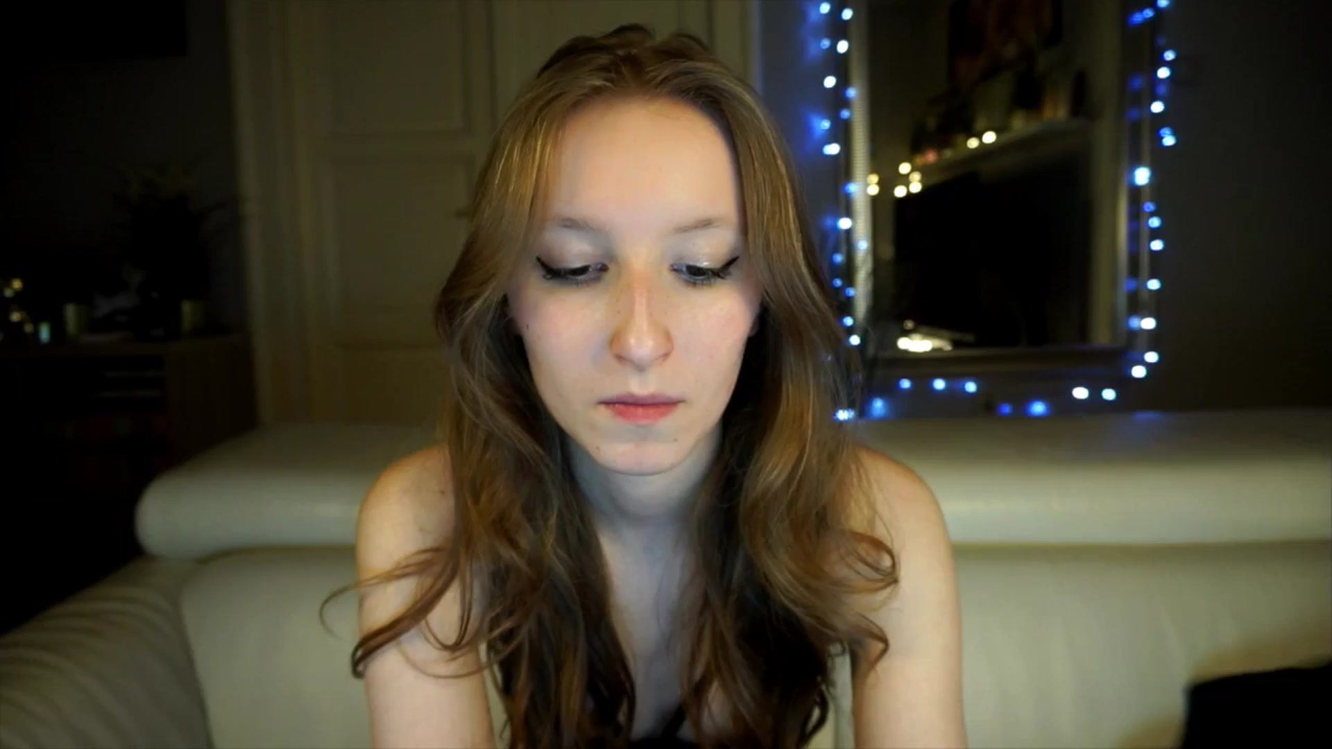 Gallery image thumbnail from Sw33t_g1rl's myfreecams stream on, 04/16/2026, 19:49 image 15 of 20