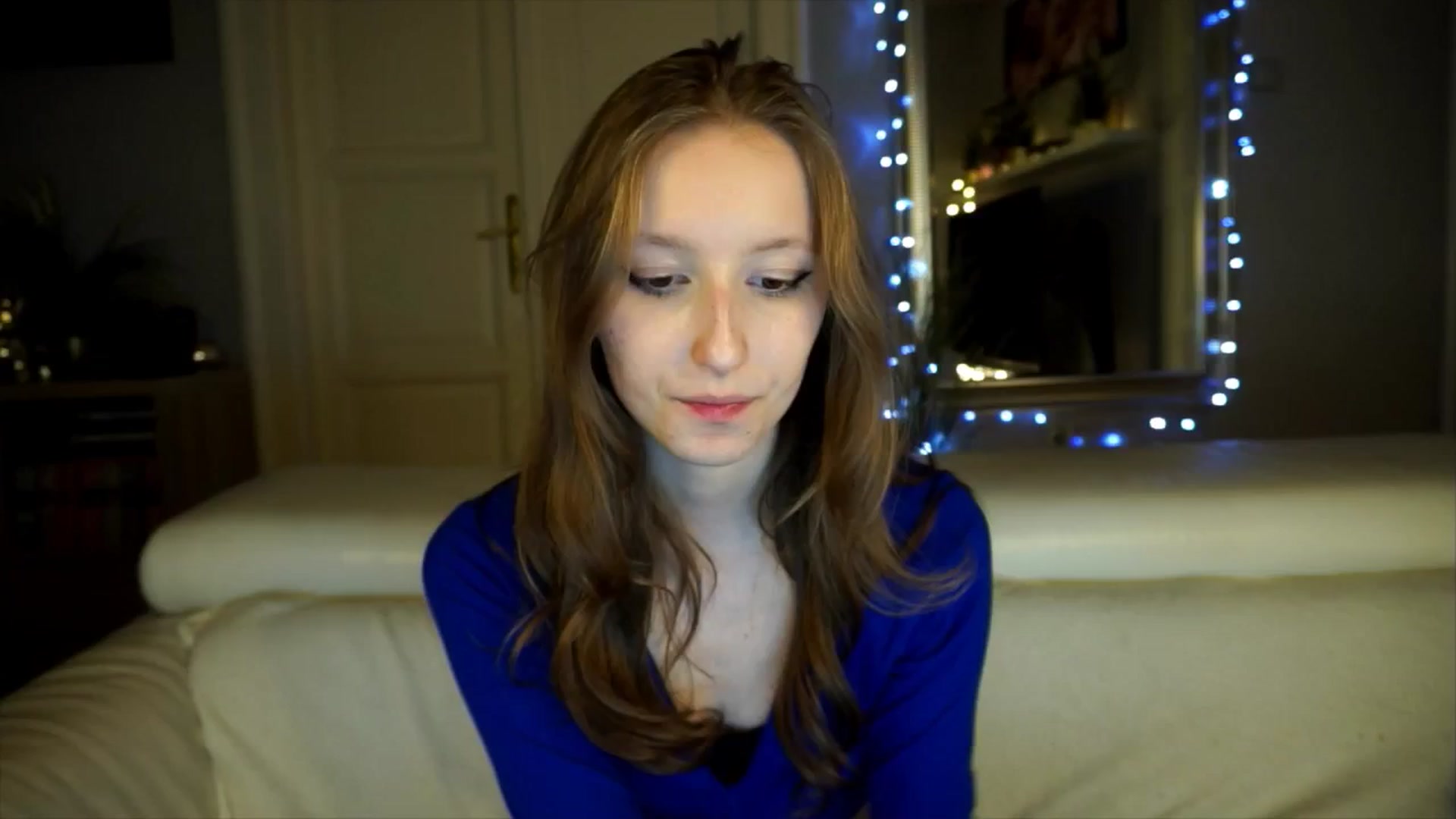 Gallery image thumbnail from Sw33t_g1rl's myfreecams stream on, 04/17/2026, 17:06 image 15 of 20