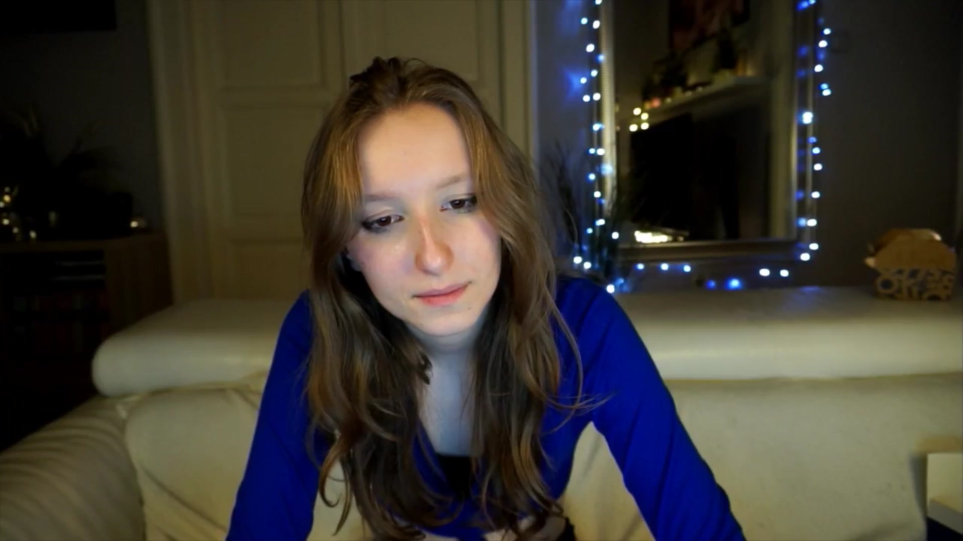 Gallery image thumbnail from Sw33t_g1rl's myfreecams stream on, 04/17/2026, 20:19 image 15 of 20