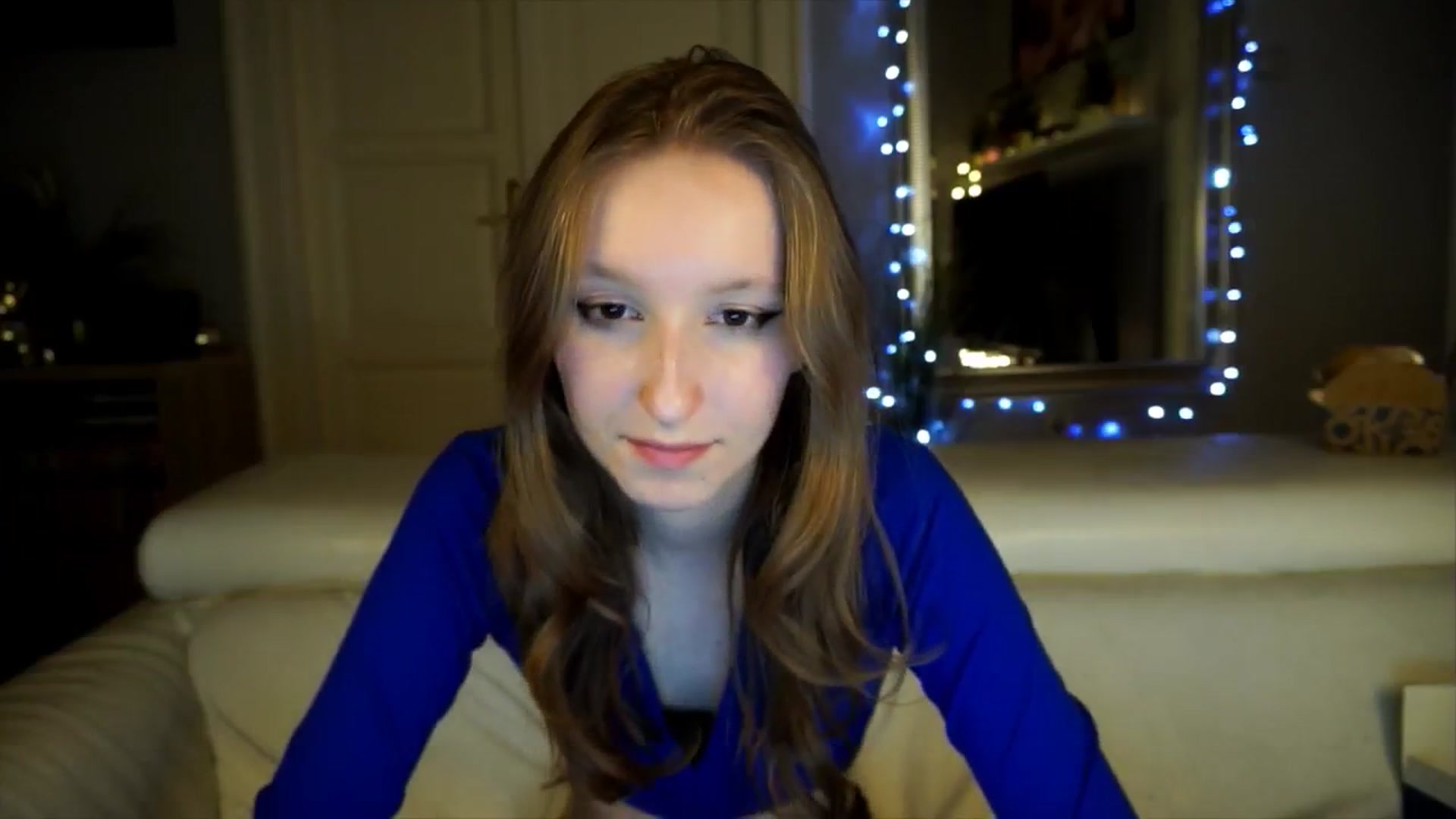 Gallery image thumbnail from Sw33t_g1rl's myfreecams stream on, 04/17/2026, 20:19 image 14 of 20
