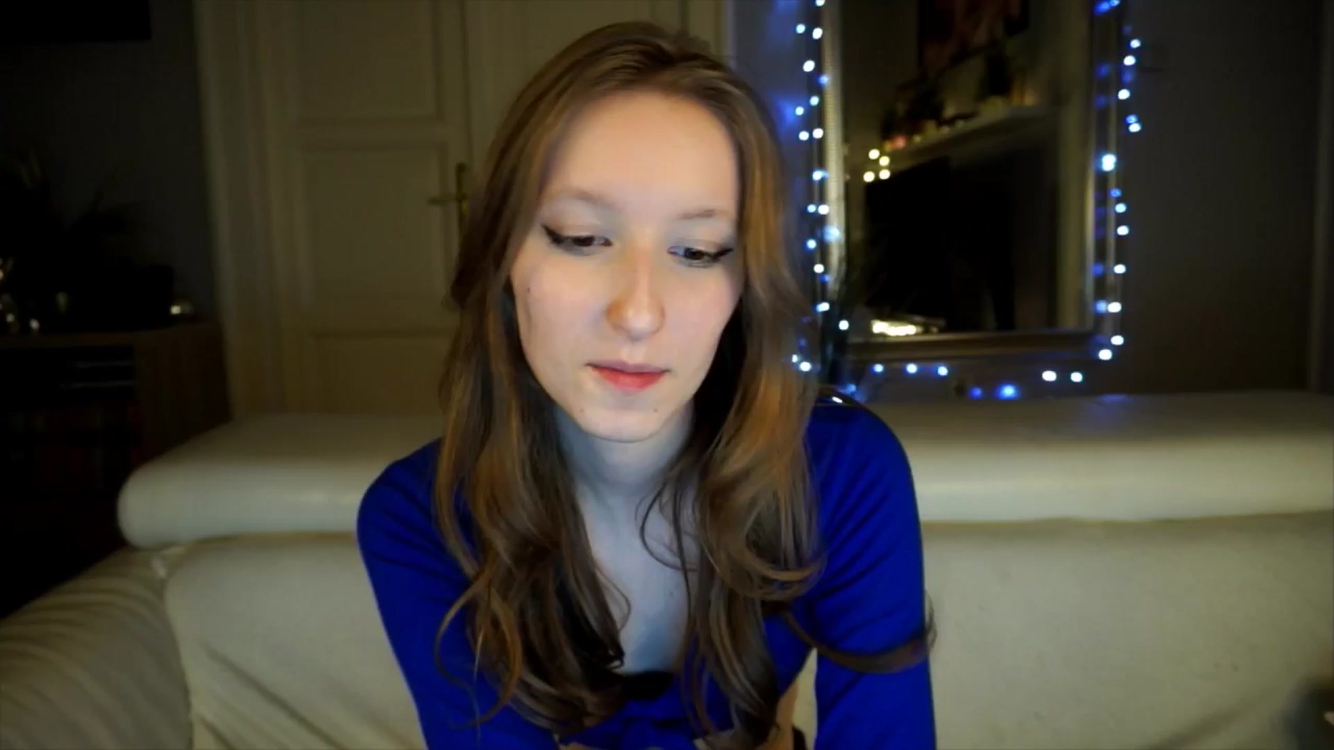 Gallery image thumbnail from Sw33t_g1rl's myfreecams stream on, 04/17/2026, 20:19 image 1 of 20