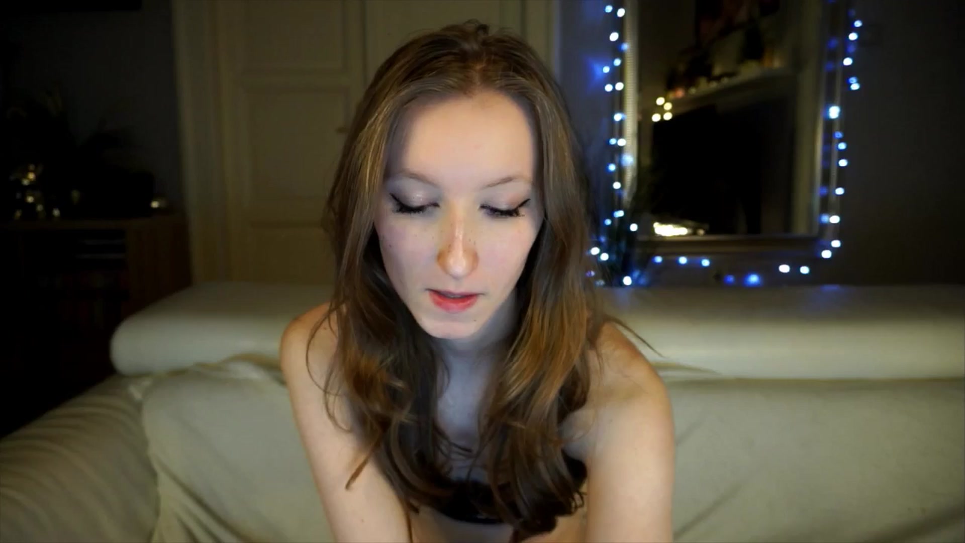 Gallery image thumbnail from Sw33t_g1rl's myfreecams stream on, 04/18/2026, 17:27 image 10 of 20