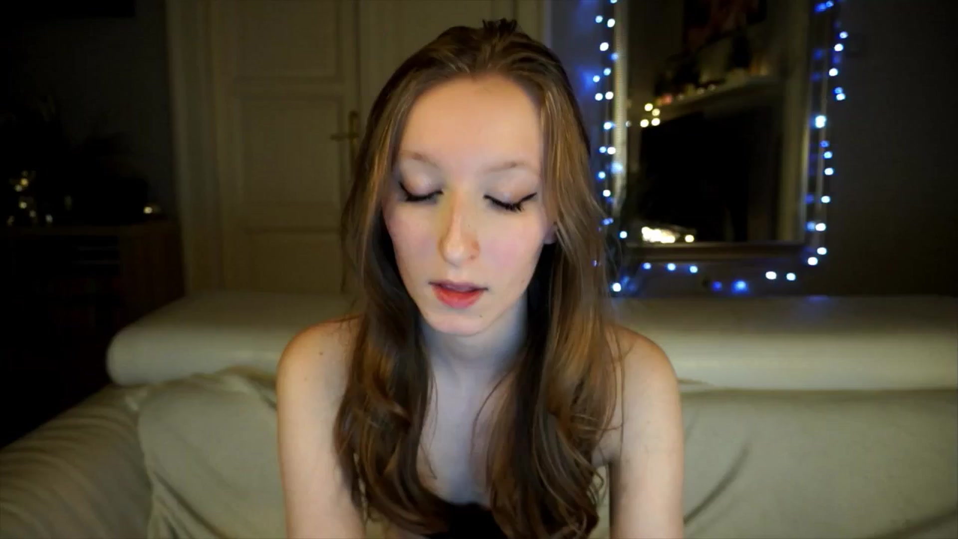 Gallery image thumbnail from Sw33t_g1rl's myfreecams stream on, 04/18/2026, 18:58 image 2 of 20