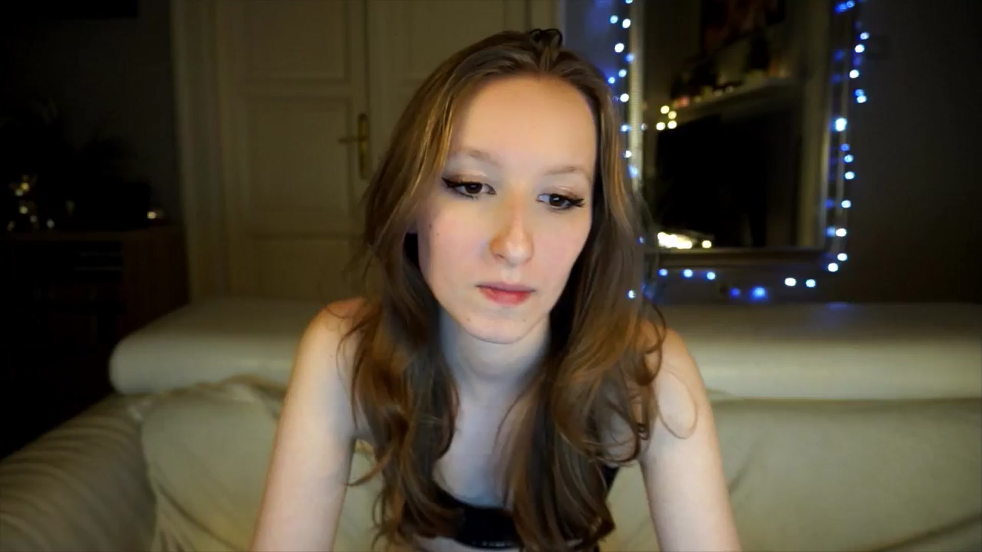 Gallery image thumbnail from Sw33t_g1rl's myfreecams stream on, 04/18/2026, 18:58 image 3 of 20