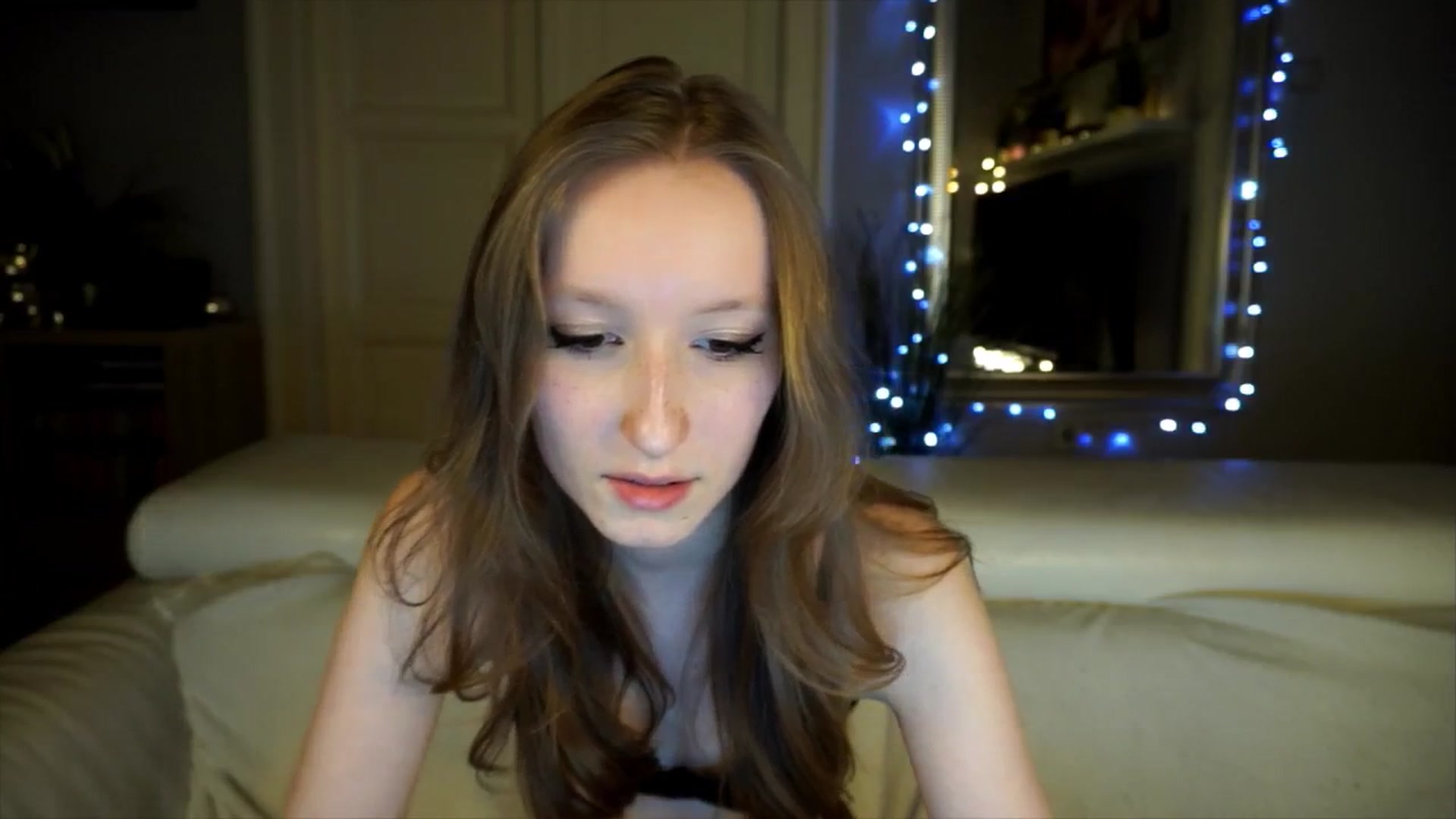 Gallery image thumbnail from Sw33t_g1rl's myfreecams stream on, 04/19/2026, 18:00 image 20 of 20