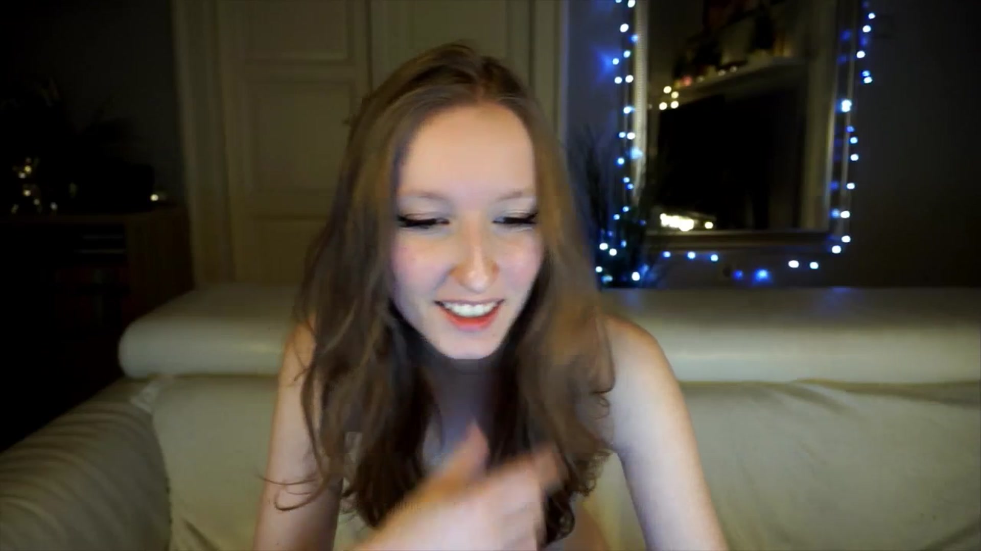 Gallery image thumbnail from Sw33t_g1rl's myfreecams stream on, 04/19/2026, 19:02 image 8 of 20