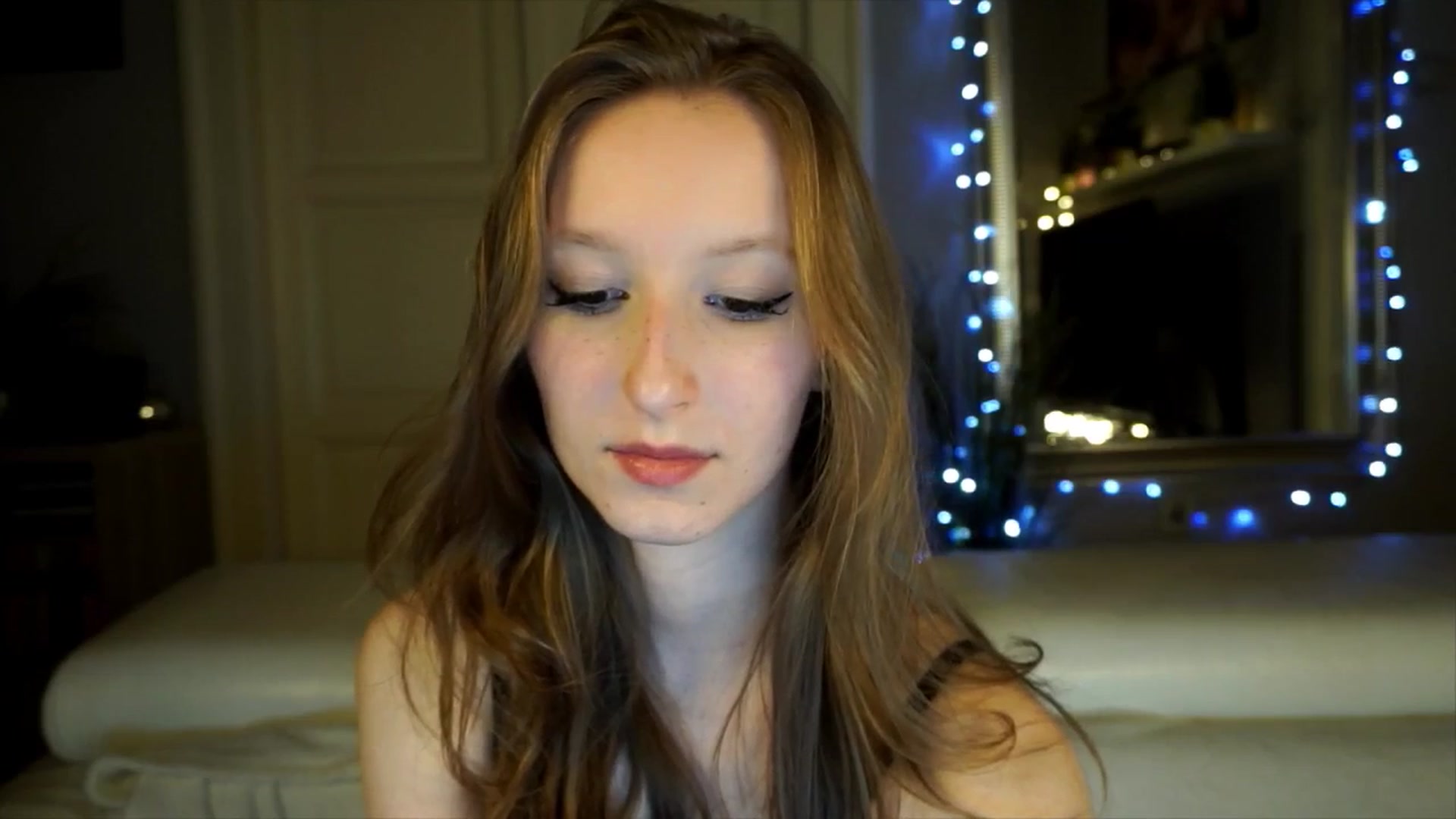 Gallery image thumbnail from Sw33t_g1rl's myfreecams stream on, 04/20/2026, 18:14 image 15 of 20