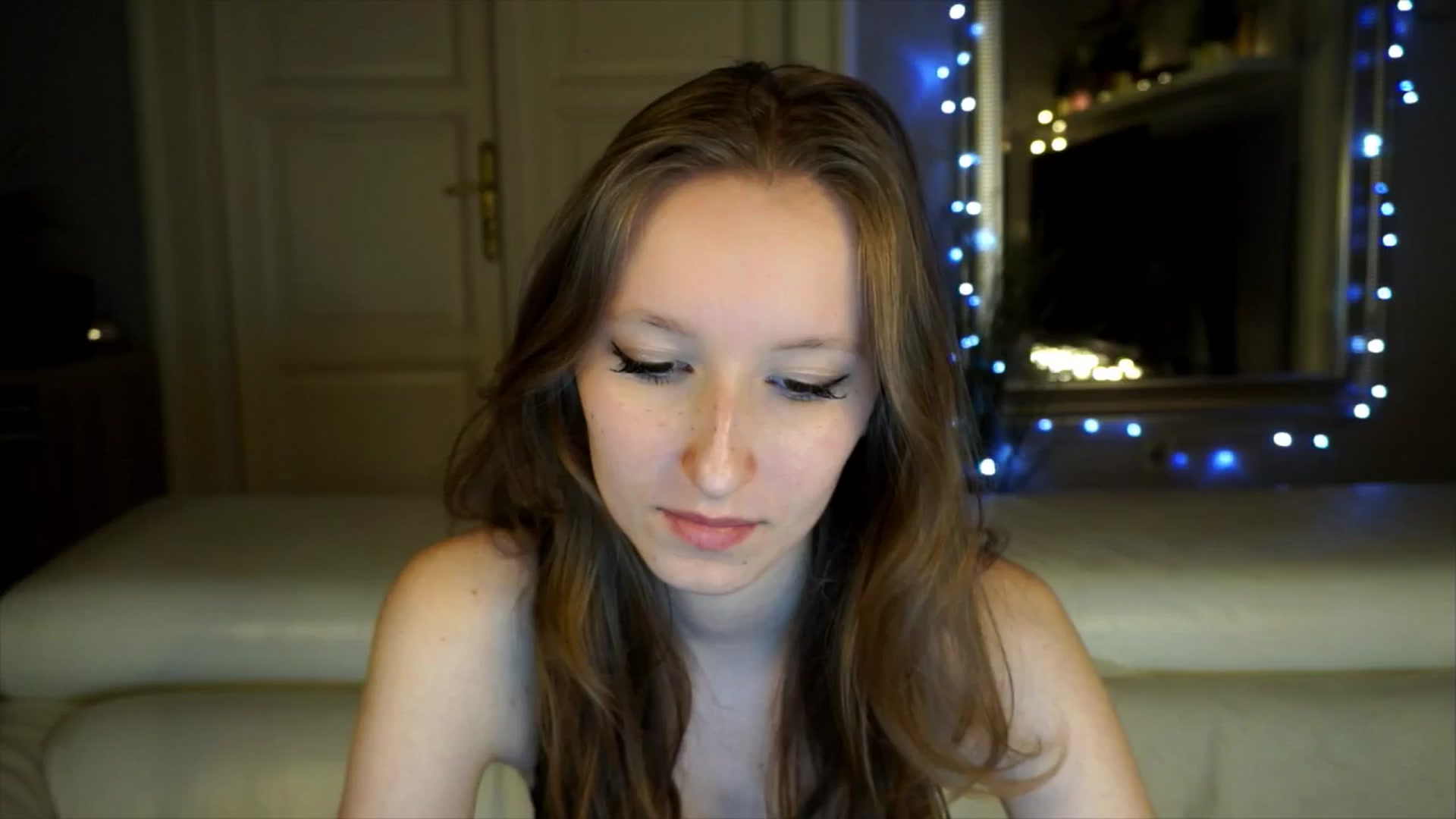 Gallery image thumbnail from Sw33t_g1rl's myfreecams stream on, 04/20/2026, 20:27 image 14 of 20