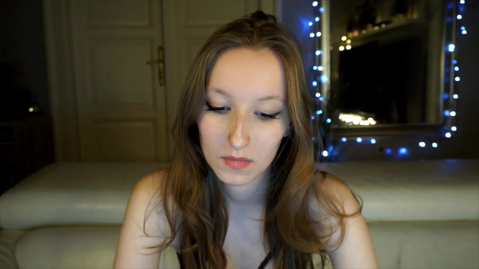 Gallery image thumbnail from Sw33t_g1rl's myfreecams stream on, 04/20/2026, 20:27 image 7 of 20