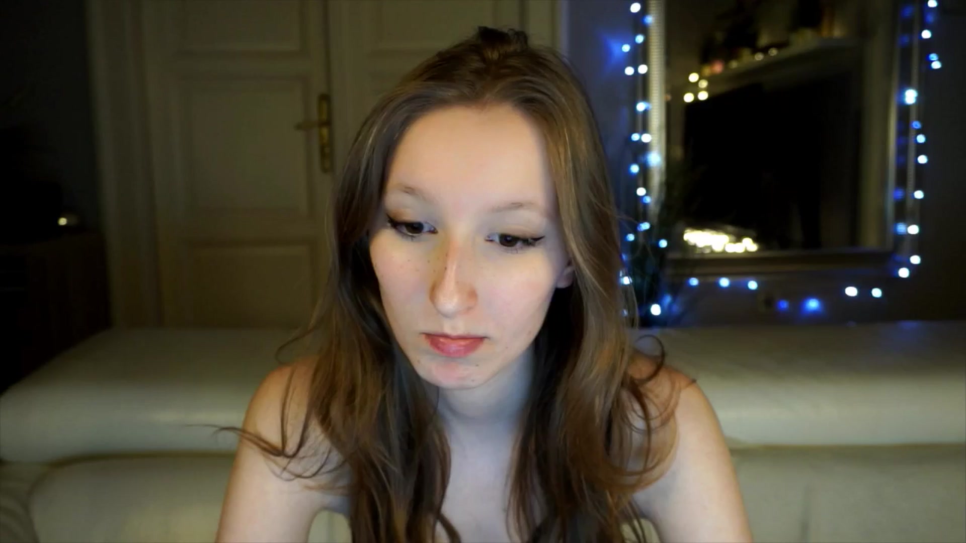 Gallery image thumbnail from Sw33t_g1rl's myfreecams stream on, 04/20/2026, 20:27 image 8 of 20