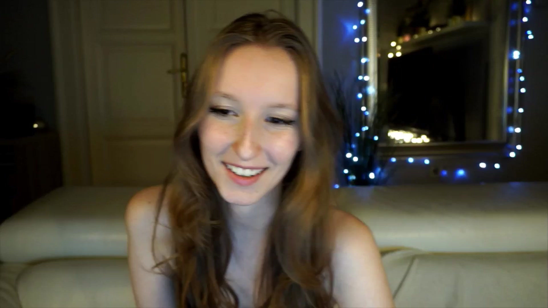 Gallery image thumbnail from Sw33t_g1rl's myfreecams stream on, 04/20/2026, 20:27 image 17 of 20