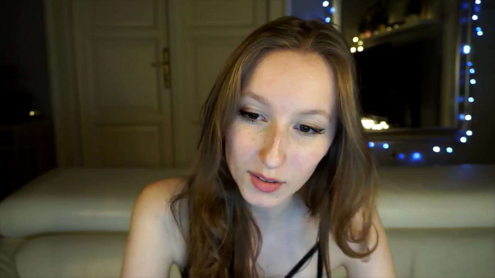 Gallery image thumbnail from Sw33t_g1rl's myfreecams stream on, 04/20/2026, 20:27 image 5 of 20