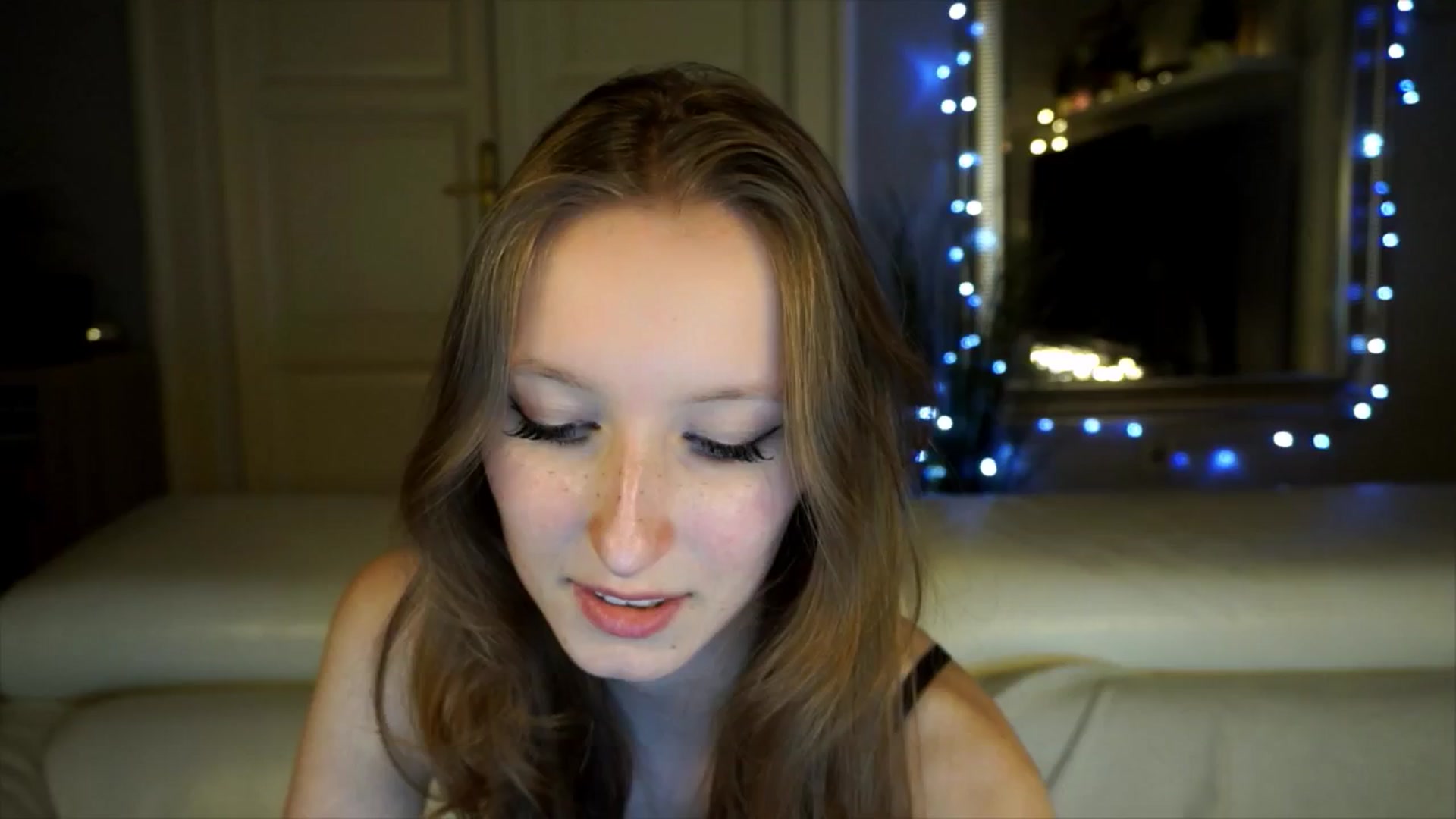 Gallery image thumbnail from Sw33t_g1rl's myfreecams stream on, 04/20/2026, 20:27 image 16 of 20