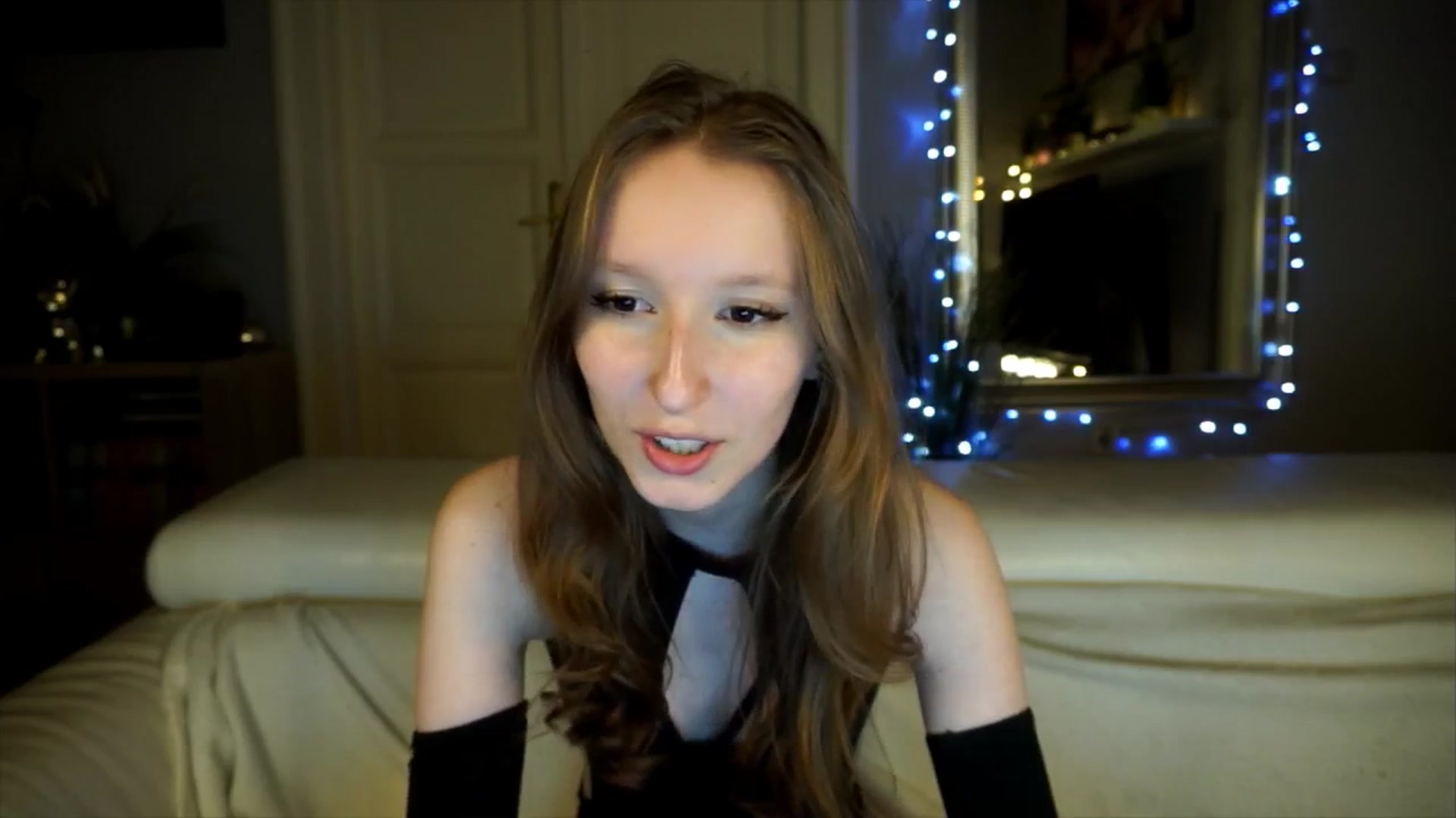 Gallery image thumbnail from Sw33t_g1rl's myfreecams stream on, 04/21/2026, 19:01 image 4 of 20