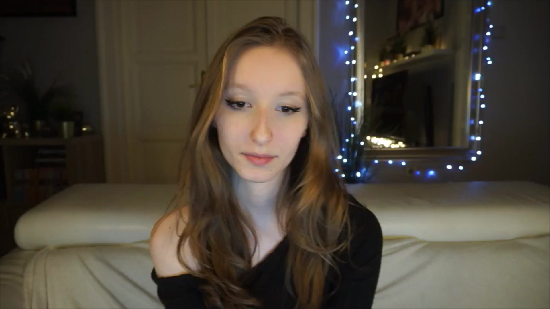 Gallery image thumbnail from Sw33t_g1rl's myfreecams stream on, 04/24/2026, 17:56 image 2 of 20
