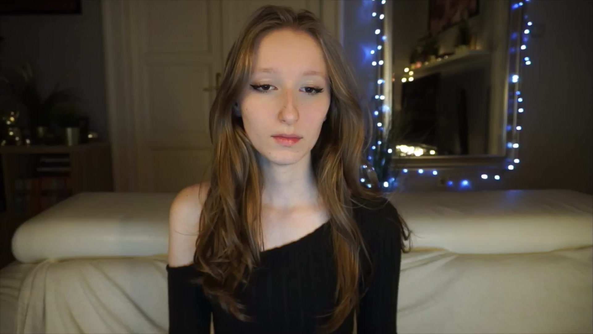 Gallery image thumbnail from Sw33t_g1rl's myfreecams stream on, 04/24/2026, 17:56 image 19 of 20