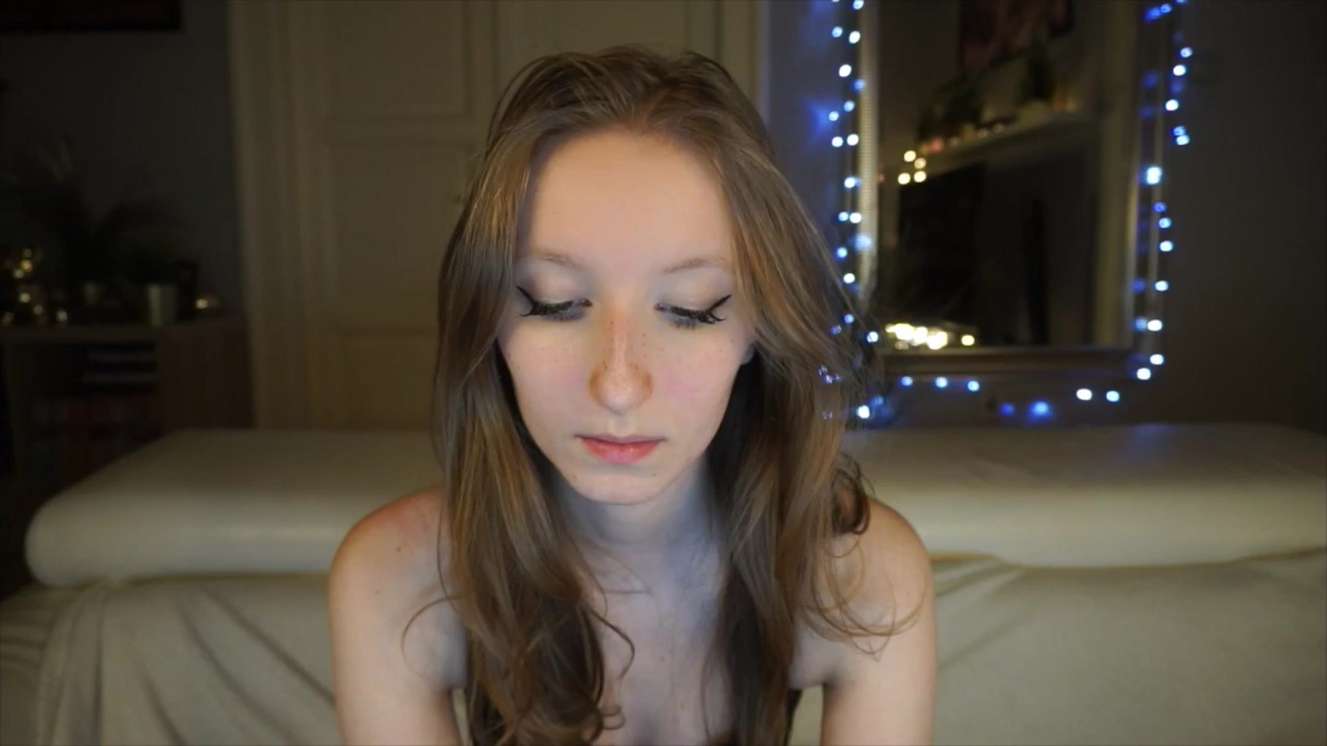 Gallery image thumbnail from Sw33t_g1rl's myfreecams stream on, 04/24/2026, 17:56 image 17 of 20