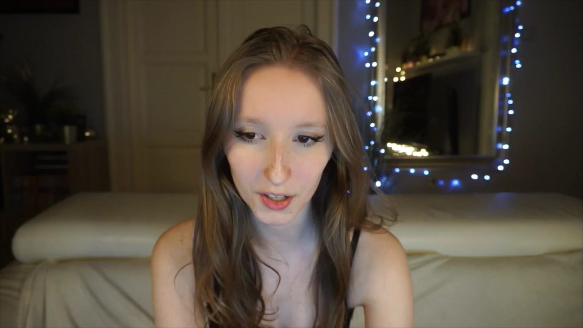 Gallery image thumbnail from Sw33t_g1rl's myfreecams stream on, 04/24/2026, 17:56 image 14 of 20