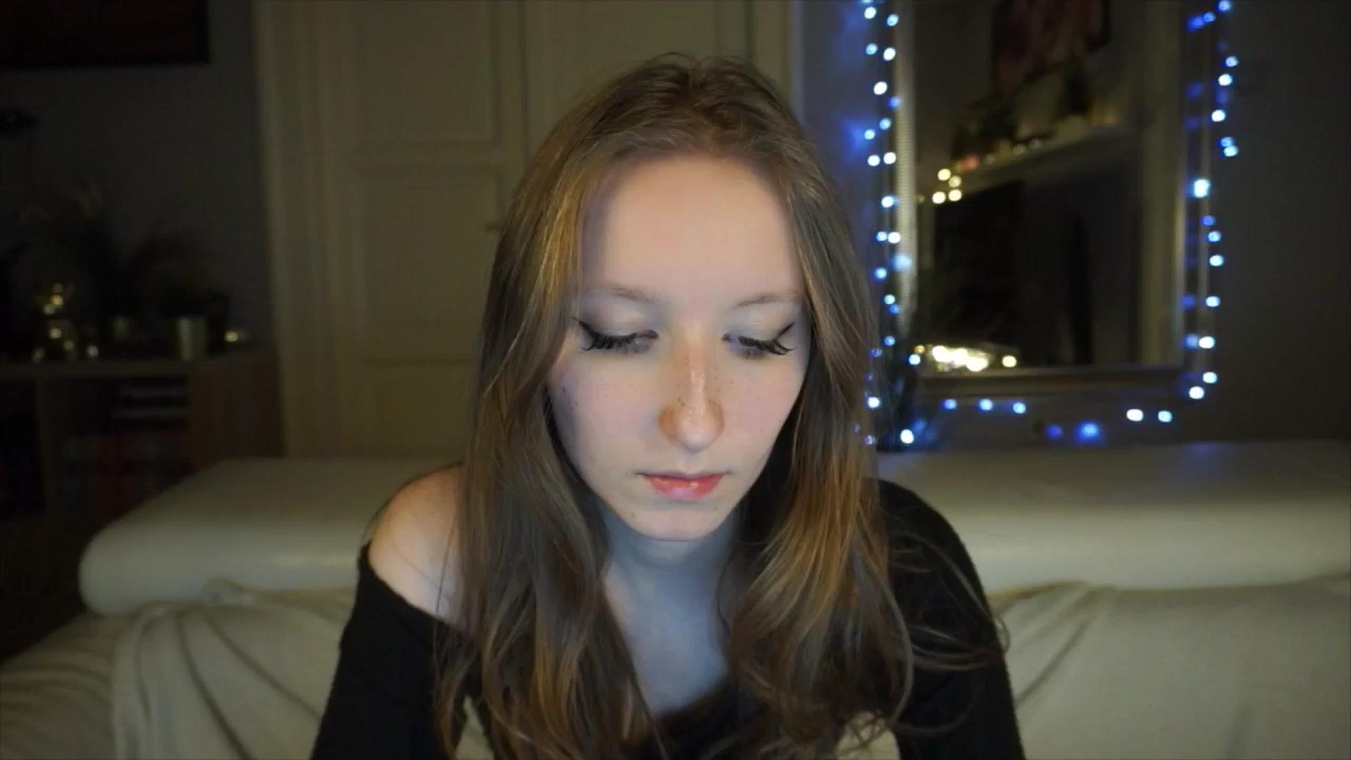 Gallery image thumbnail from Sw33t_g1rl's myfreecams stream on, 04/24/2026, 20:32 image 20 of 20