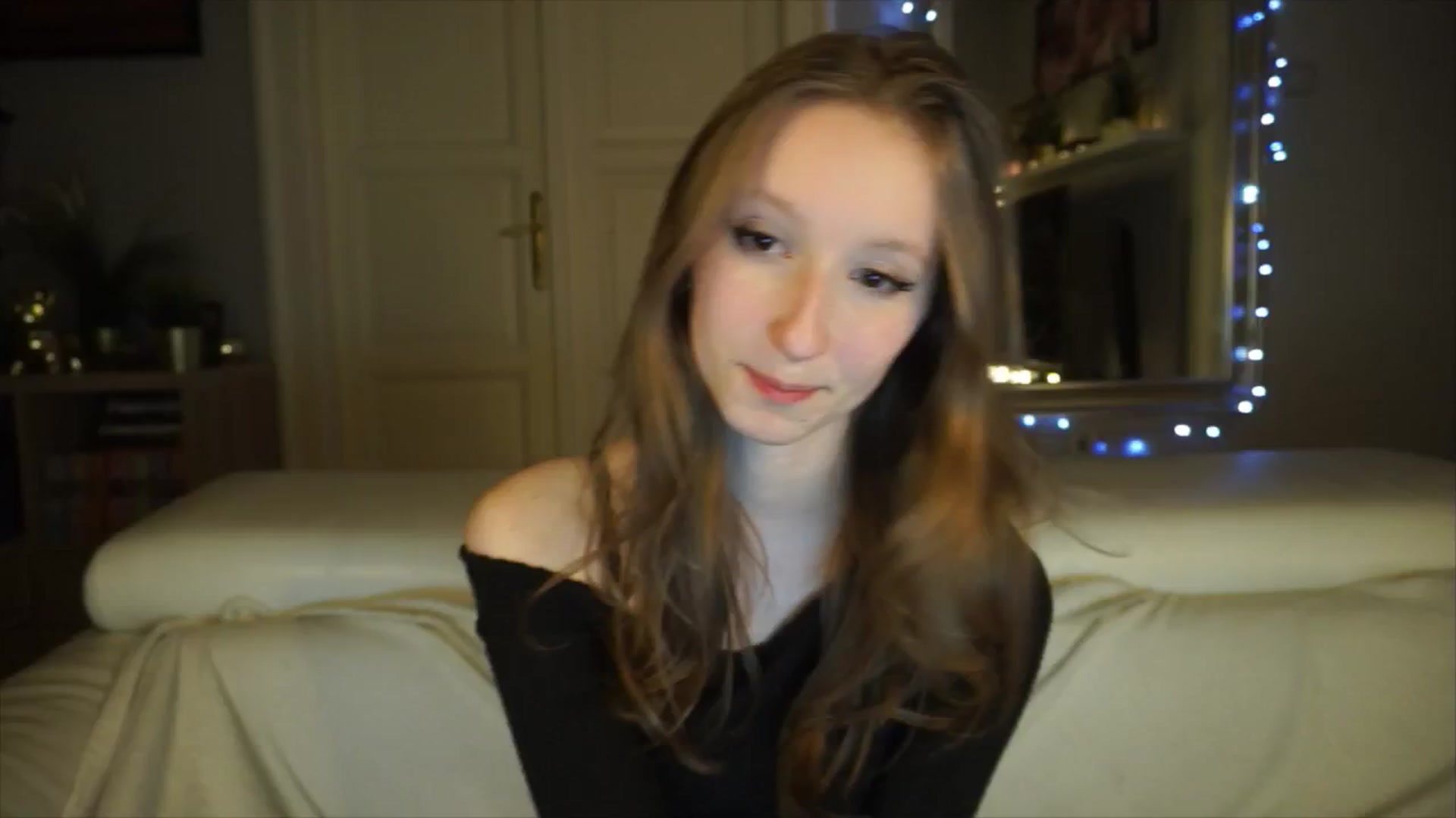 Gallery image thumbnail from Sw33t_g1rl's myfreecams stream on, 04/24/2026, 20:32 image 3 of 20