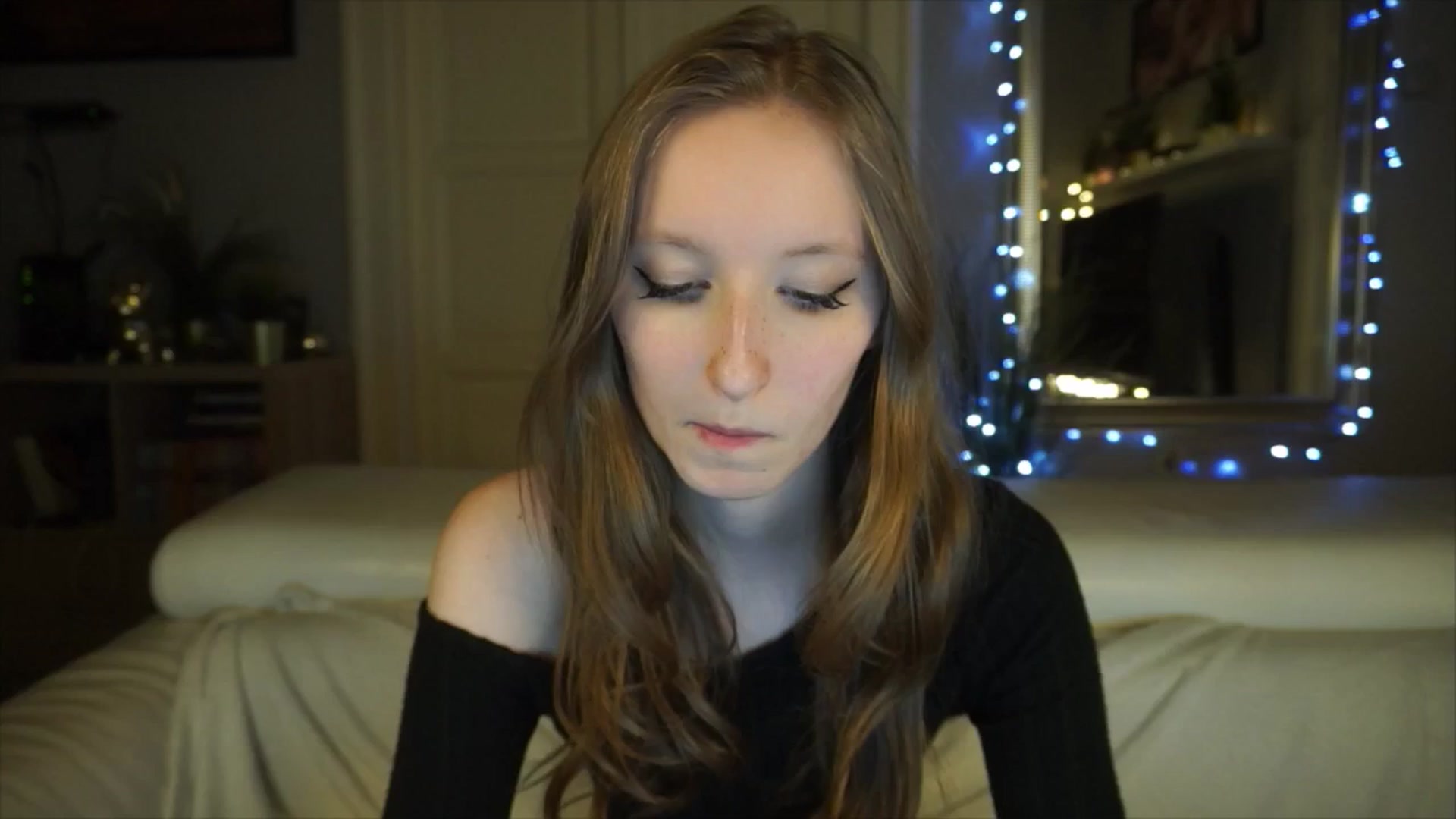 Gallery image thumbnail from Sw33t_g1rl's myfreecams stream on, 04/24/2026, 20:32 image 10 of 20