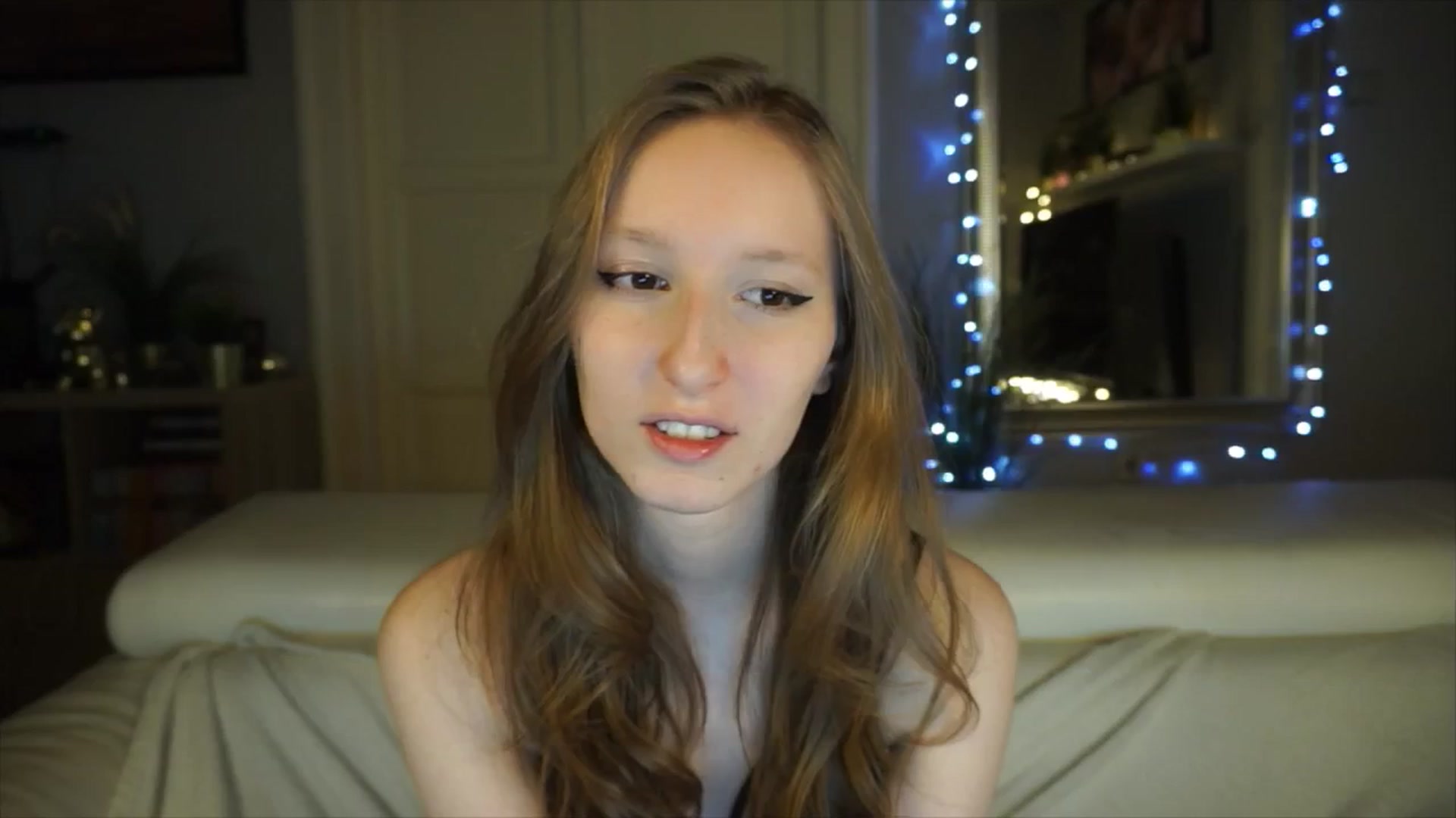 Gallery image thumbnail from Sw33t_g1rl's myfreecams stream on, 04/26/2026, 17:47 image 6 of 20