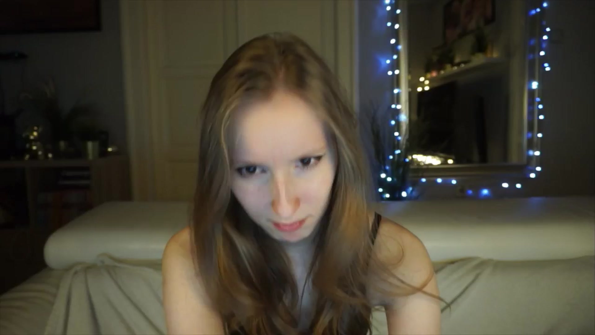 Gallery image thumbnail from Sw33t_g1rl's myfreecams stream on, 04/26/2026, 17:47 image 7 of 20
