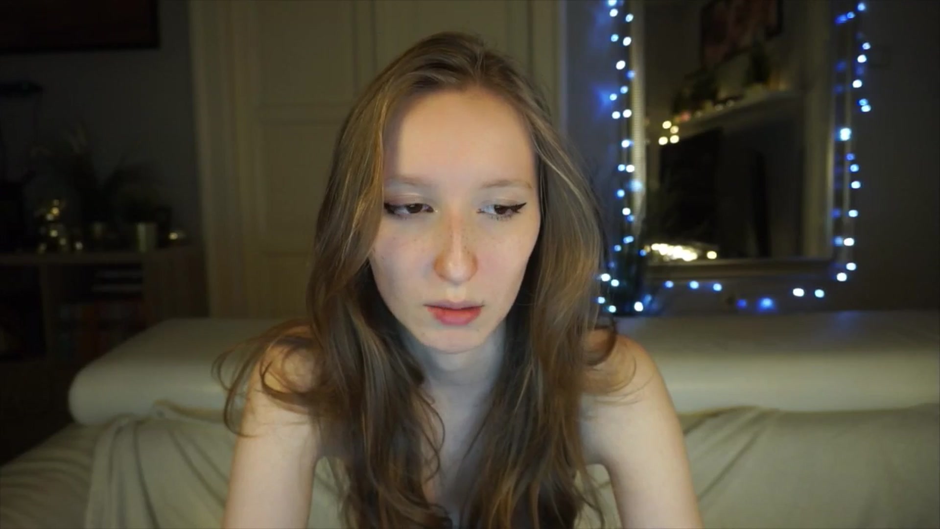 Gallery image thumbnail from Sw33t_g1rl's myfreecams stream on, 04/26/2026, 17:47 image 10 of 20
