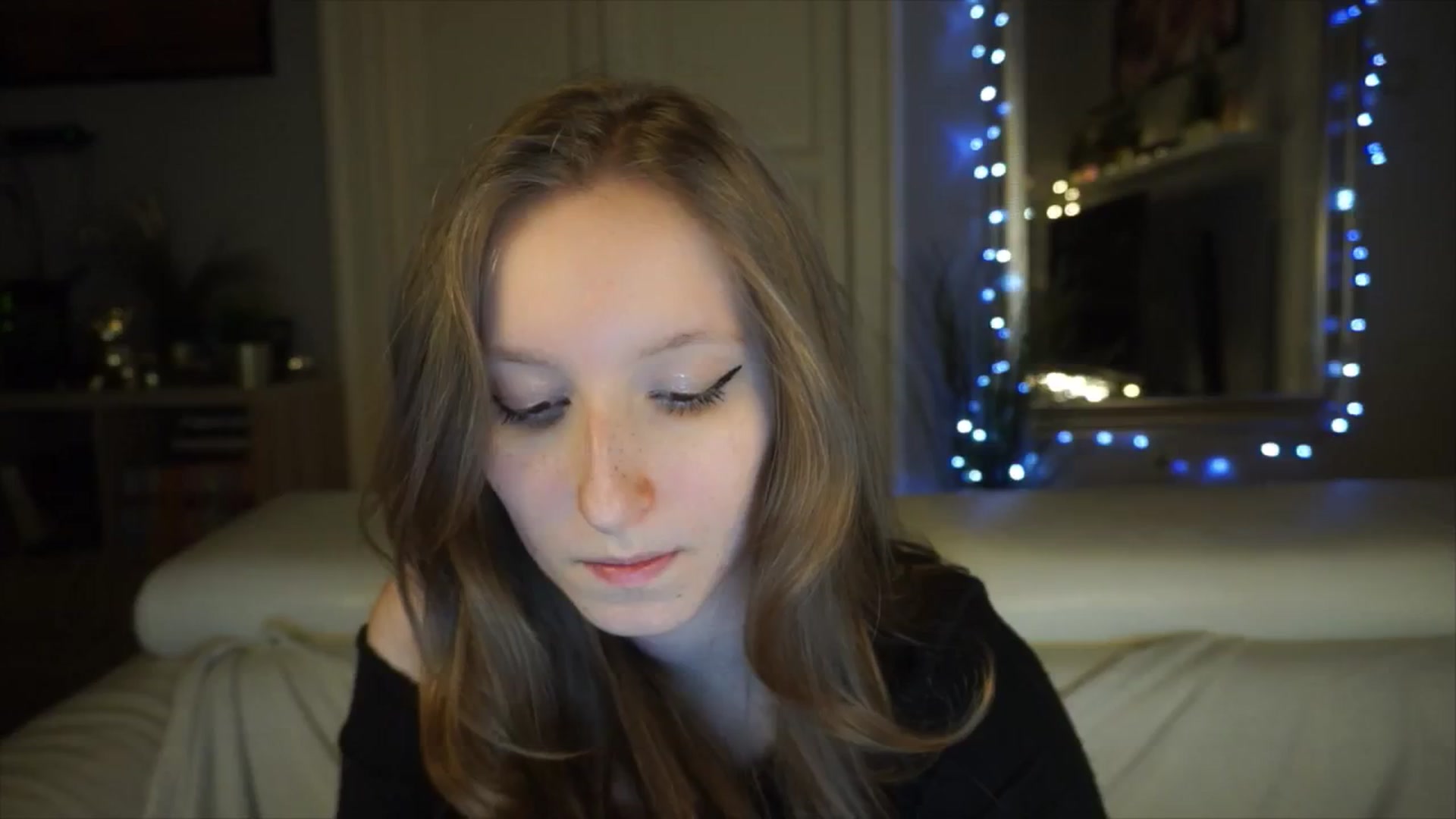 Gallery image thumbnail from Sw33t_g1rl's myfreecams stream on, 04/26/2026, 18:34 image 18 of 20