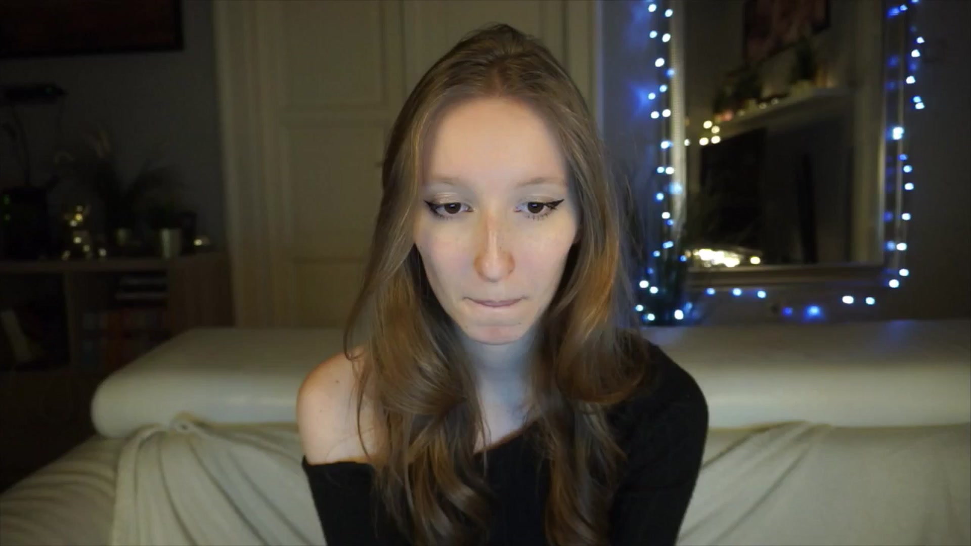 Gallery image thumbnail from Sw33t_g1rl's myfreecams stream on, 04/26/2026, 18:34 image 13 of 20