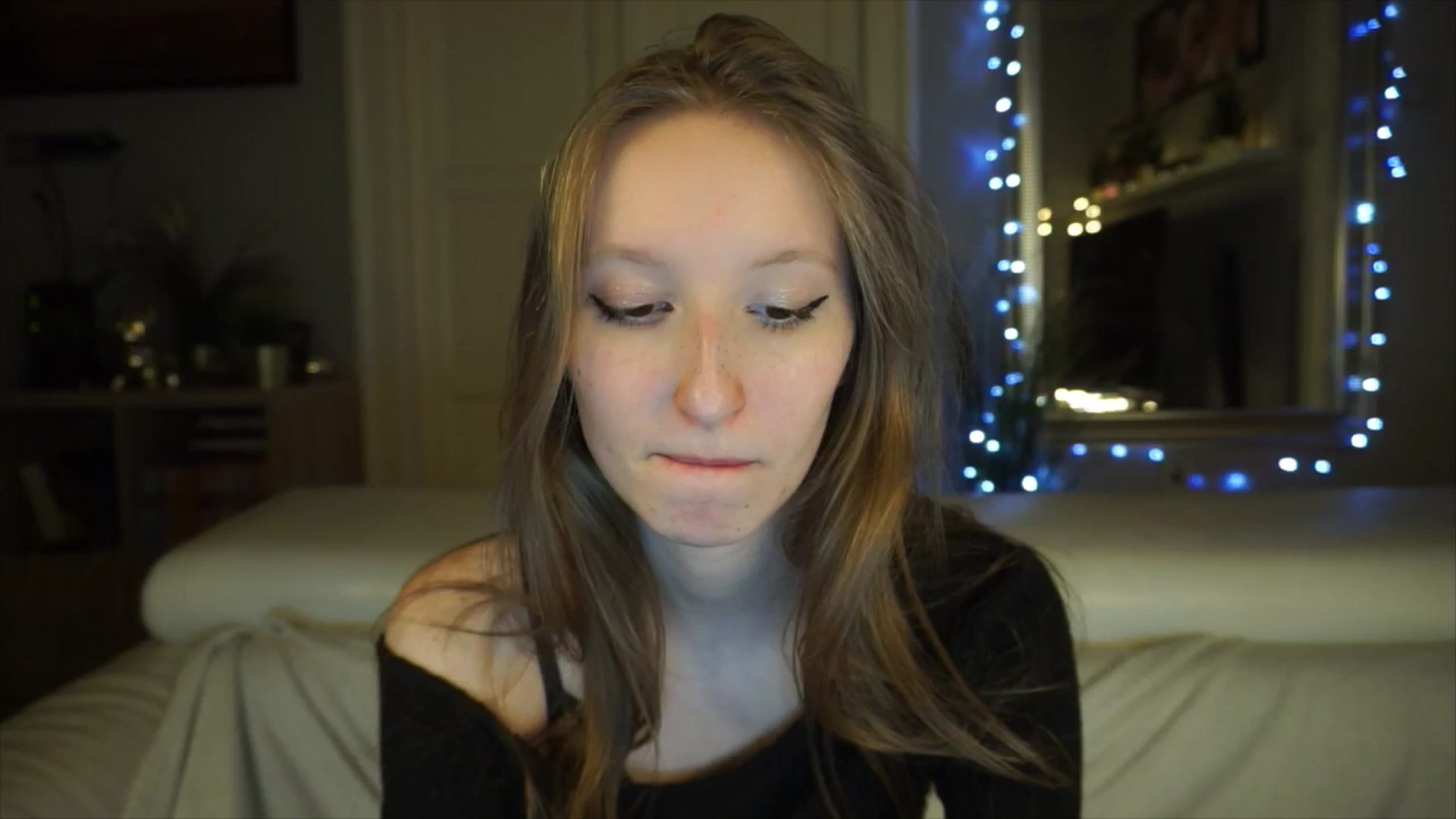 Gallery image thumbnail from Sw33t_g1rl's myfreecams stream on, 04/26/2026, 19:59 image 6 of 20