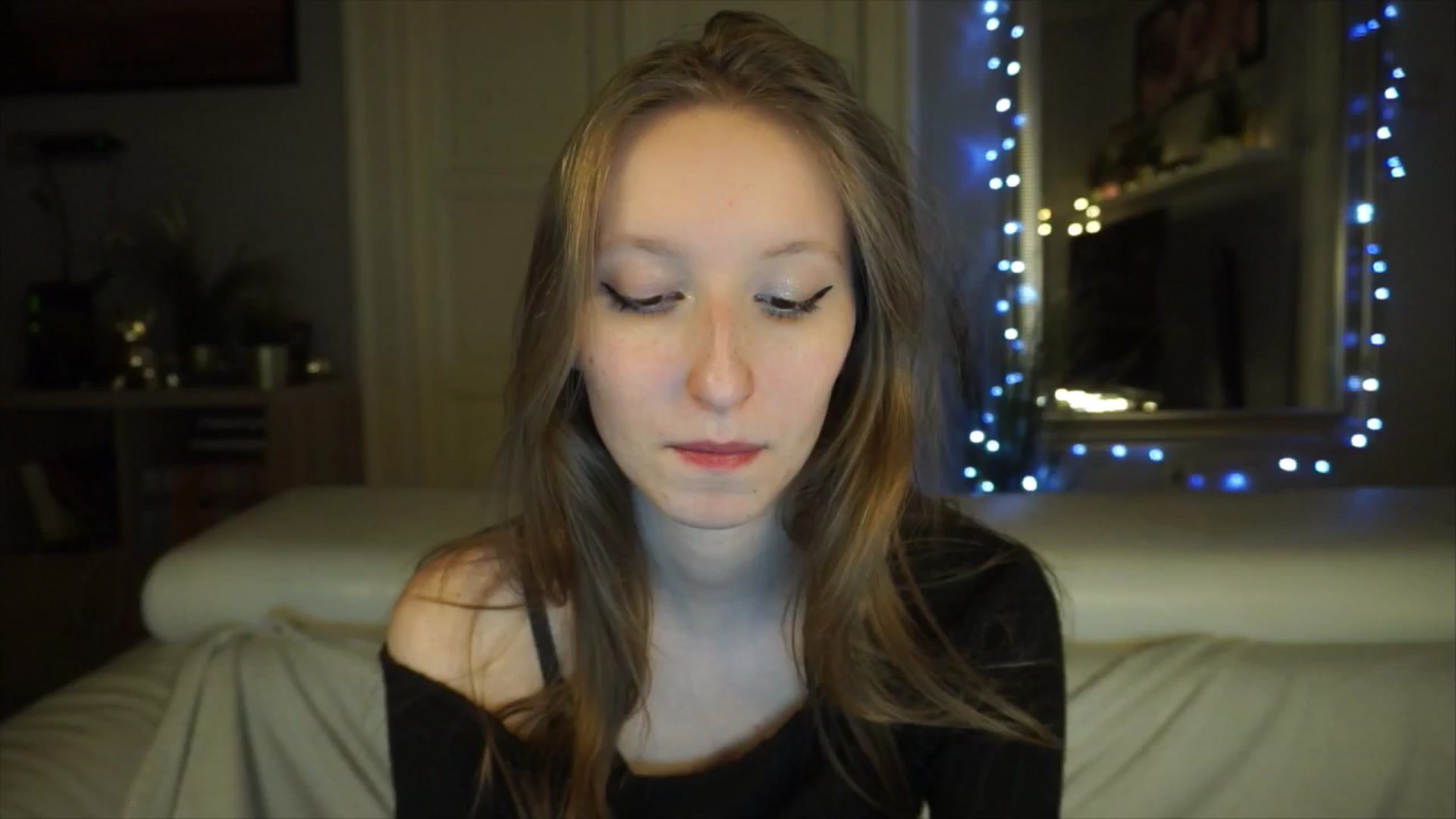 Gallery image thumbnail from Sw33t_g1rl's myfreecams stream on, 04/26/2026, 19:59 image 5 of 20