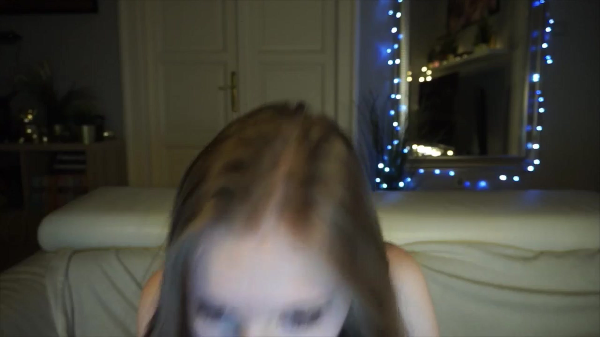Gallery image thumbnail from Sw33t_g1rl's myfreecams stream on, 04/27/2026, 19:03 image 5 of 20