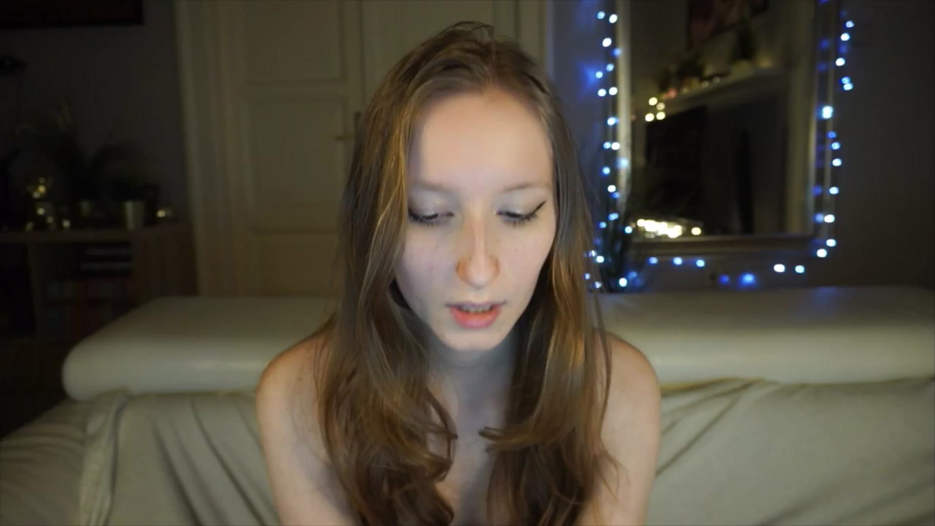 Gallery image thumbnail from Sw33t_g1rl's myfreecams stream on, 04/28/2026, 18:05 image 3 of 20