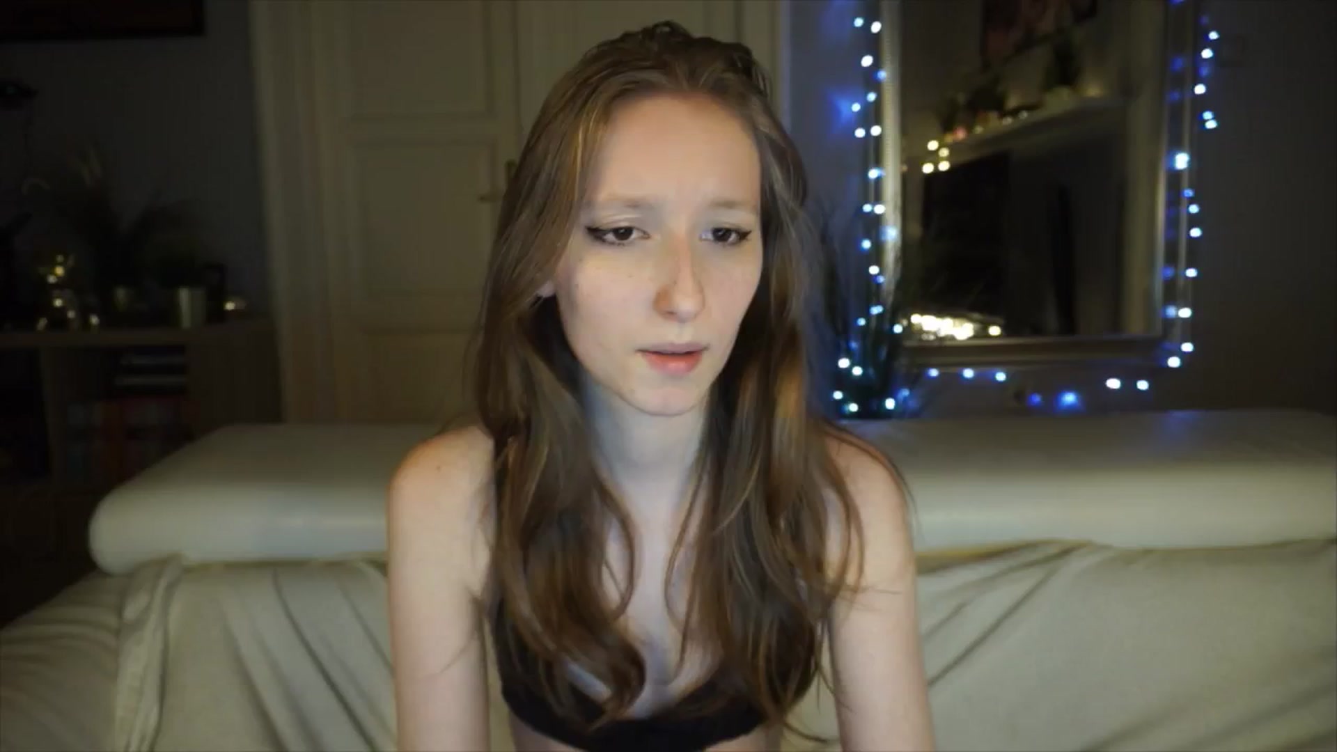 Gallery image thumbnail from Sw33t_g1rl's myfreecams stream on, 04/28/2026, 18:05 image 12 of 20