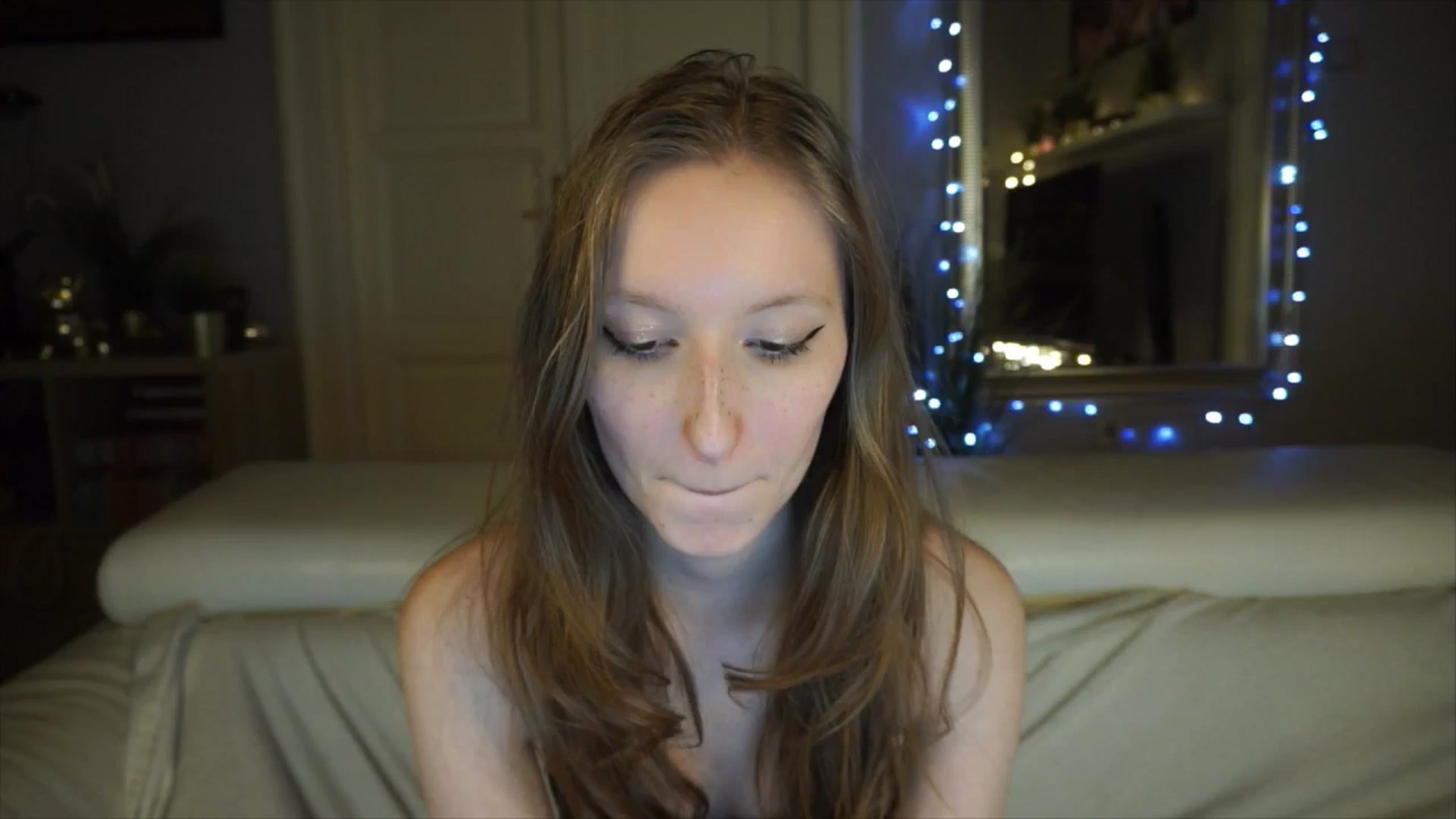 Gallery image thumbnail from Sw33t_g1rl's myfreecams stream on, 04/28/2026, 18:05 image 1 of 20