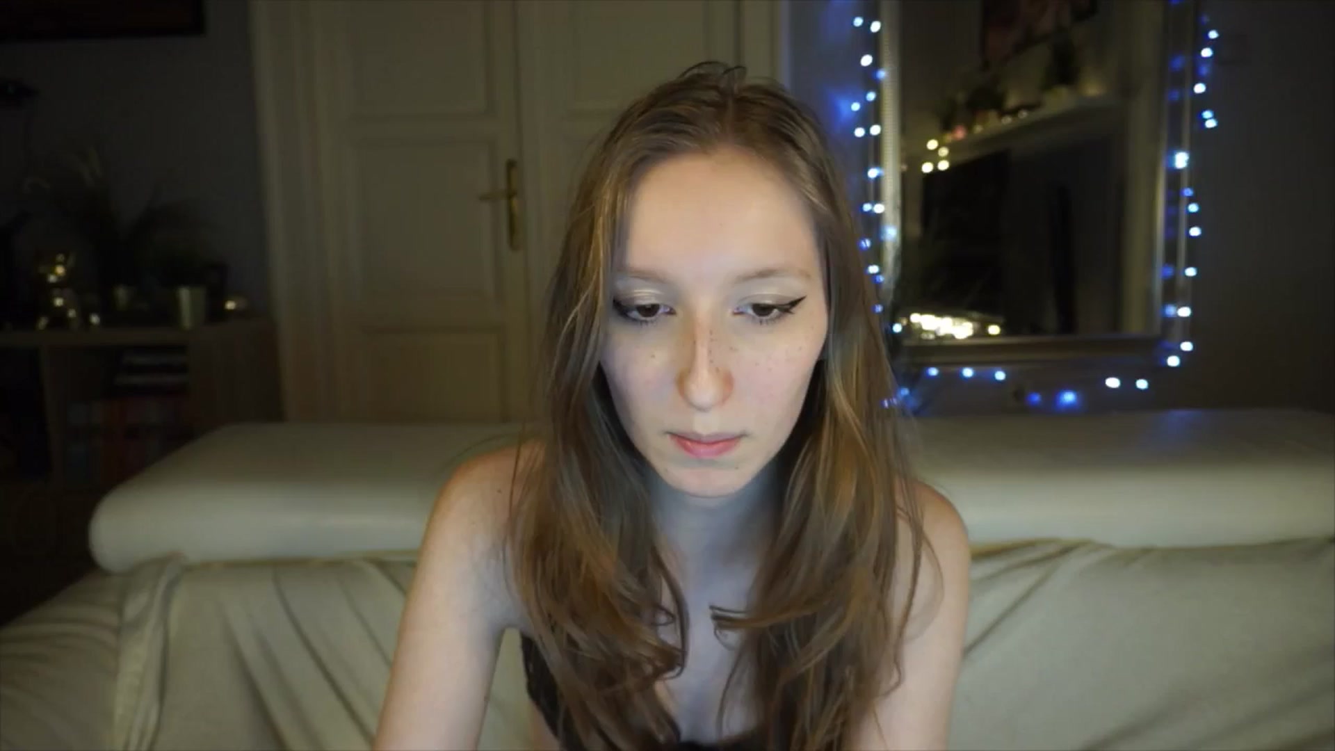 Gallery image thumbnail from Sw33t_g1rl's myfreecams stream on, 04/28/2026, 18:05 image 2 of 20