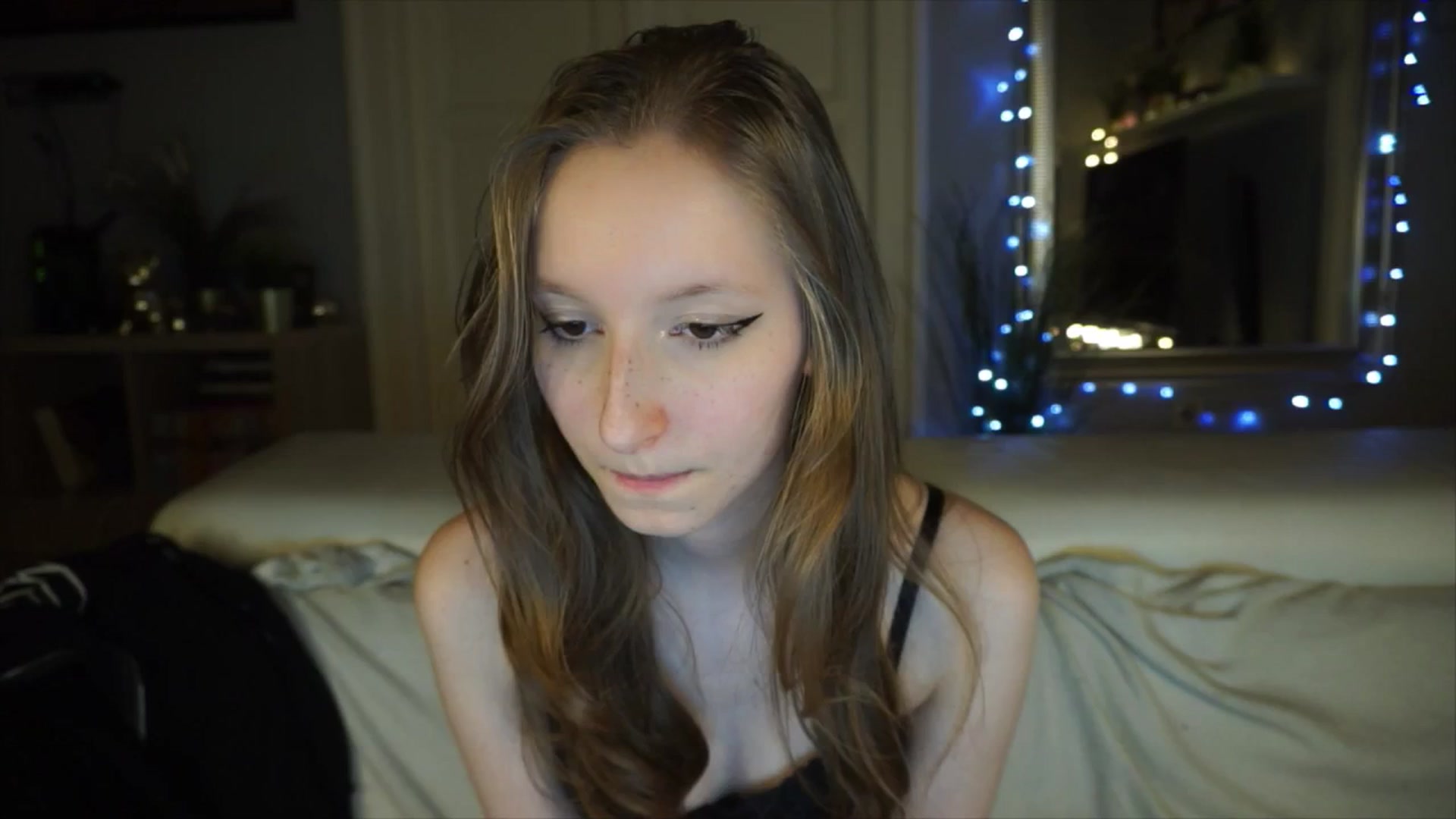 Gallery image thumbnail from Sw33t_g1rl's myfreecams stream on, 04/28/2026, 19:56 image 11 of 20