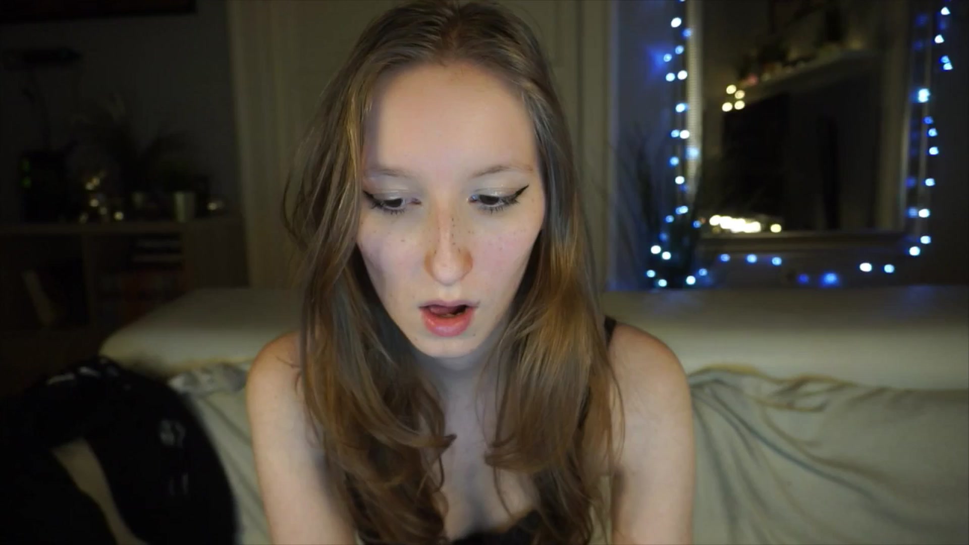 Gallery image thumbnail from Sw33t_g1rl's myfreecams stream on, 04/28/2026, 19:56 image 18 of 20