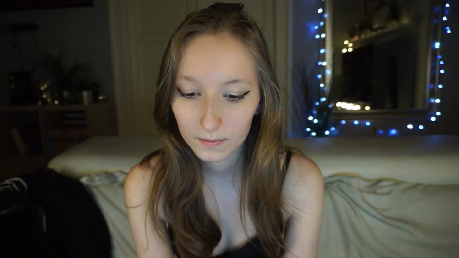 Gallery image thumbnail from Sw33t_g1rl's myfreecams stream on, 04/28/2026, 19:56 image 8 of 20