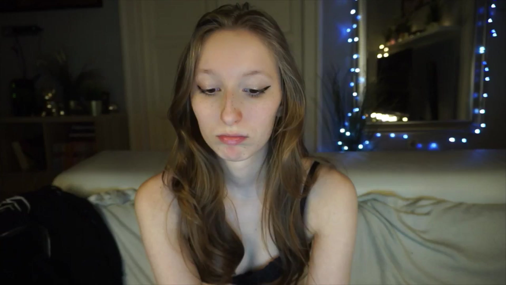 Gallery image thumbnail from Sw33t_g1rl's myfreecams stream on, 04/28/2026, 19:56 image 12 of 20