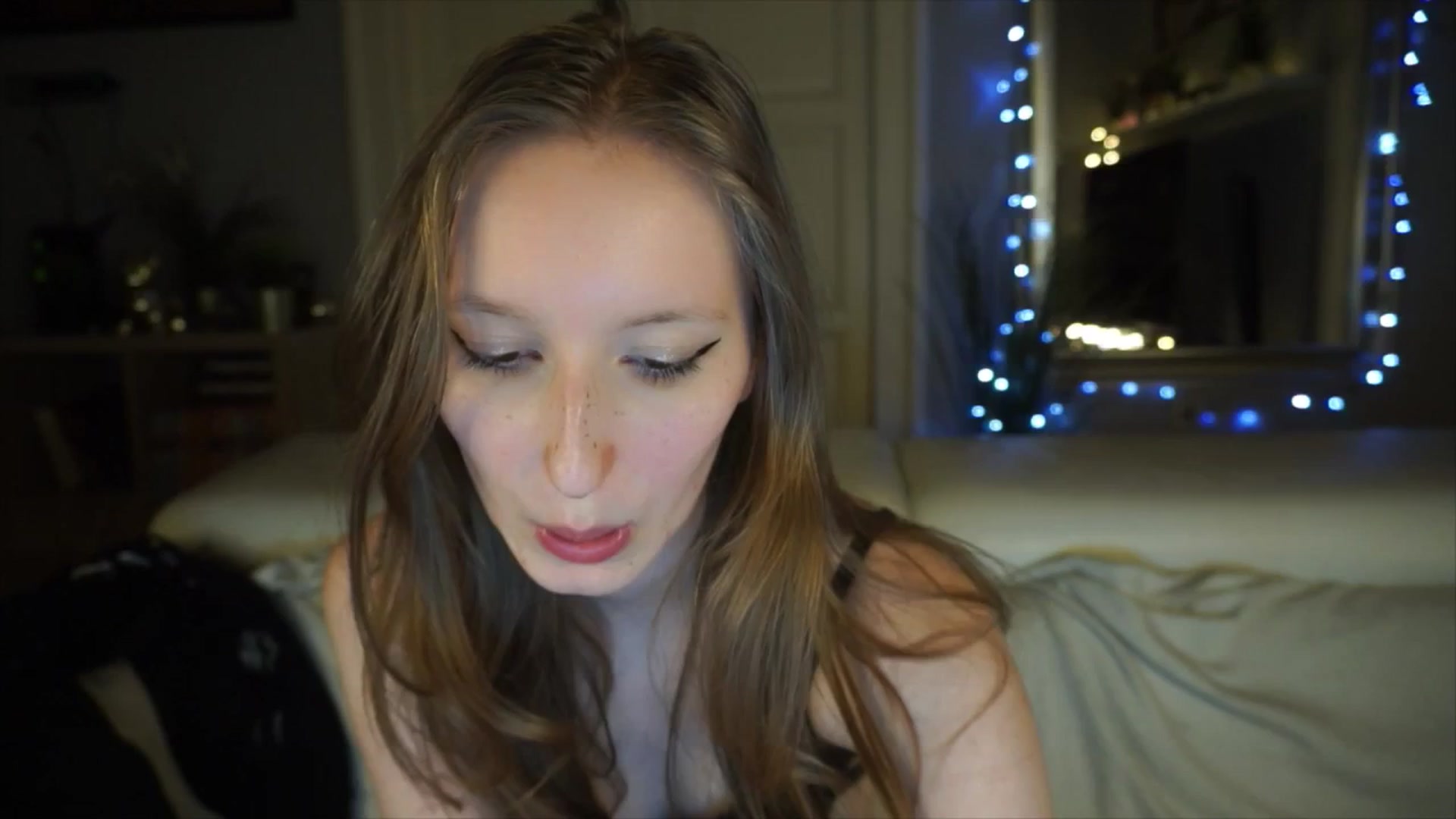Gallery image thumbnail from Sw33t_g1rl's myfreecams stream on, 04/28/2026, 19:56 image 17 of 20