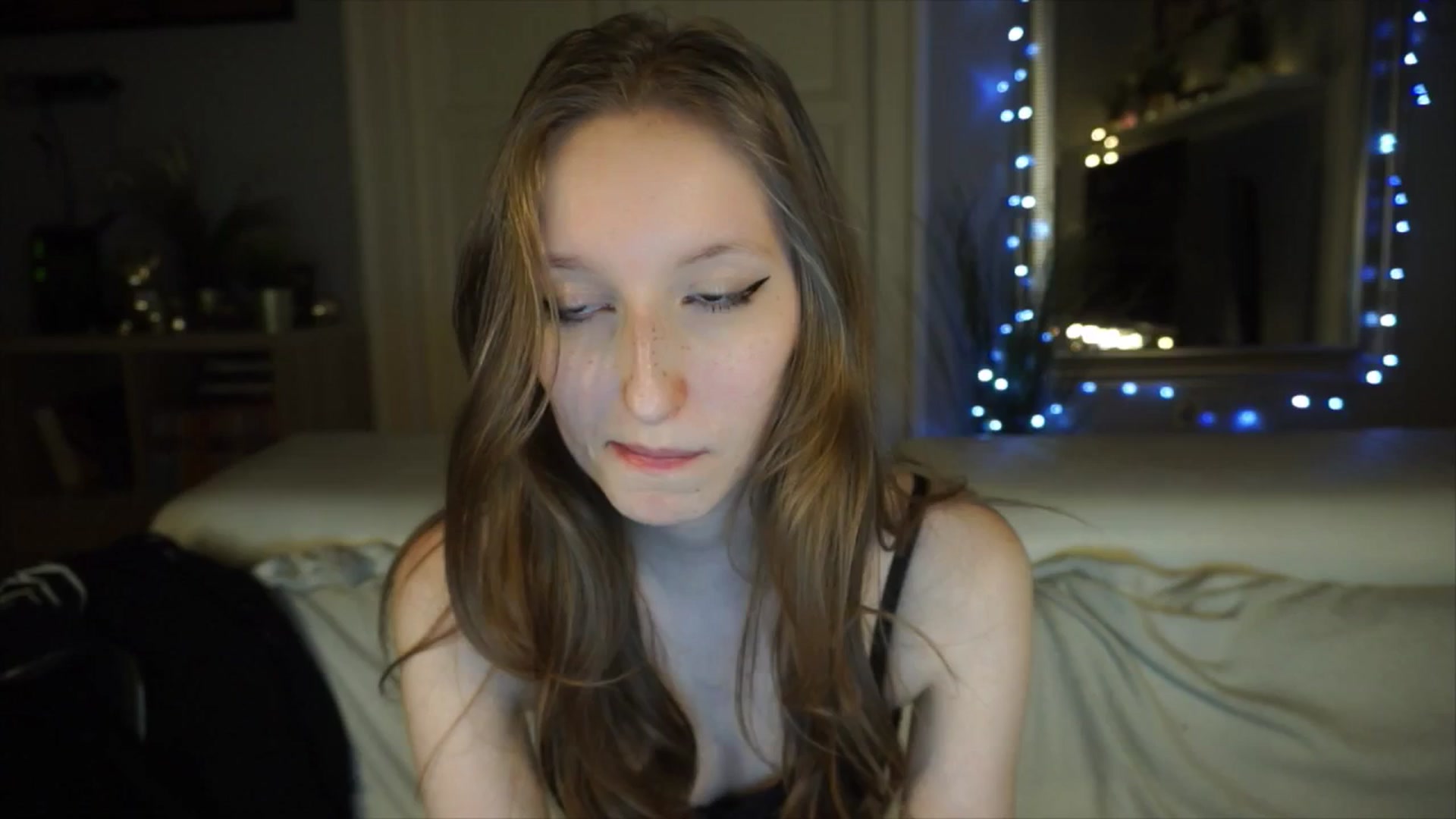 Gallery image thumbnail from Sw33t_g1rl's myfreecams stream on, 04/28/2026, 19:56 image 6 of 20