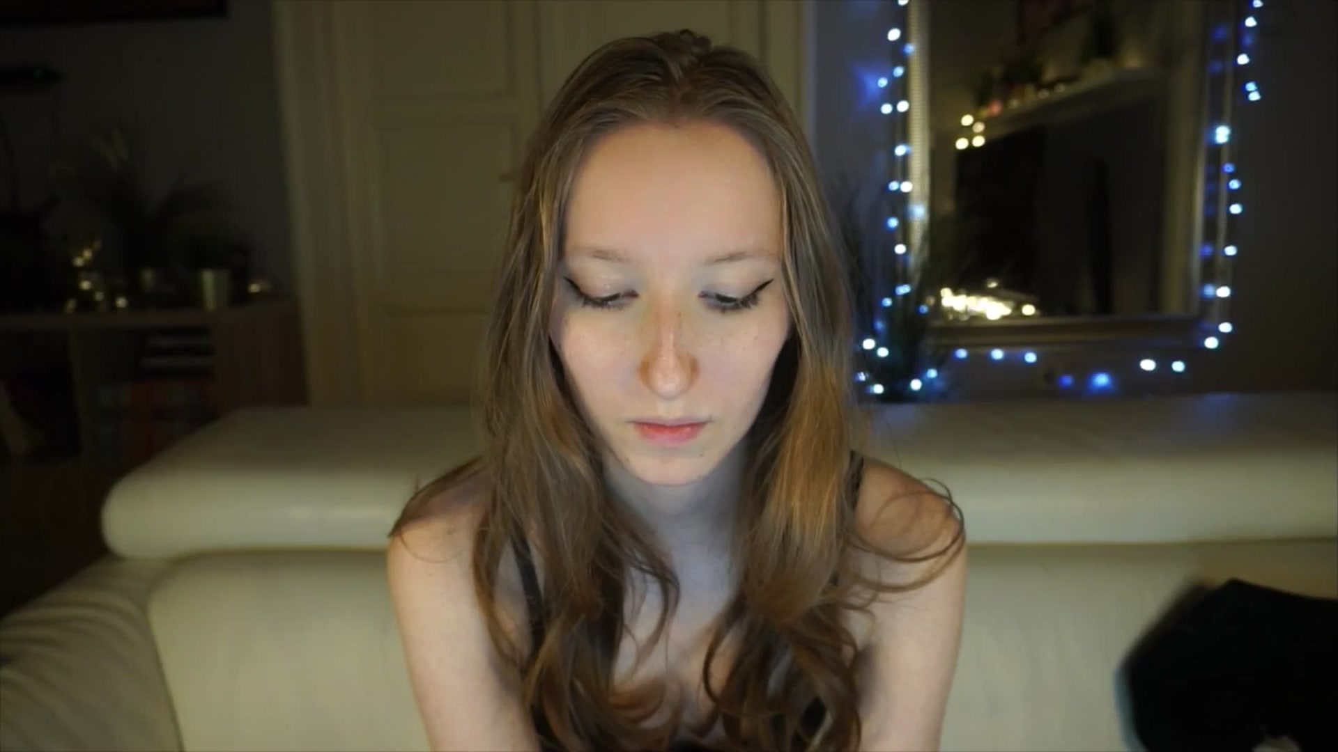 Gallery image thumbnail from Sw33t_g1rl's myfreecams stream on, 05/01/2026, 18:17 image 10 of 20