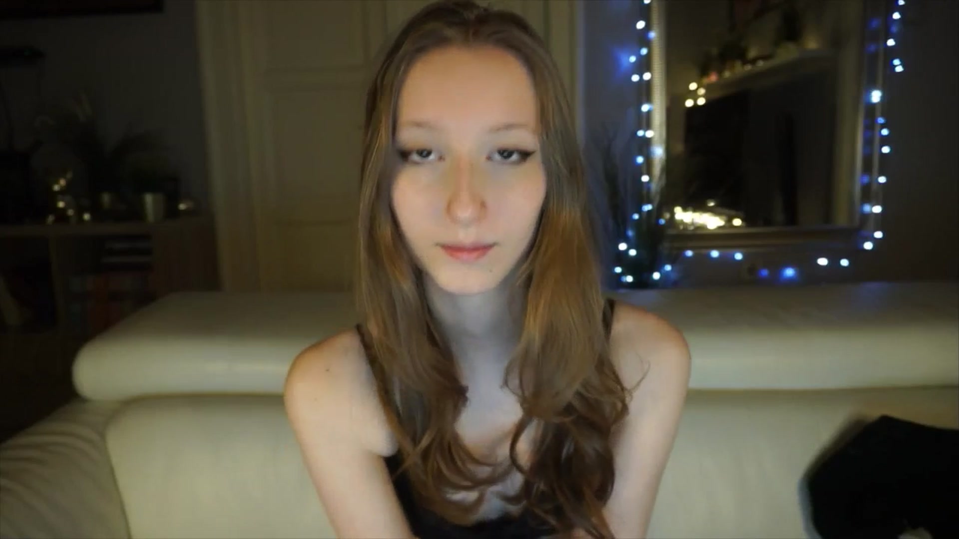 Gallery image thumbnail from Sw33t_g1rl's myfreecams stream on, 05/01/2026, 18:17 image 13 of 20