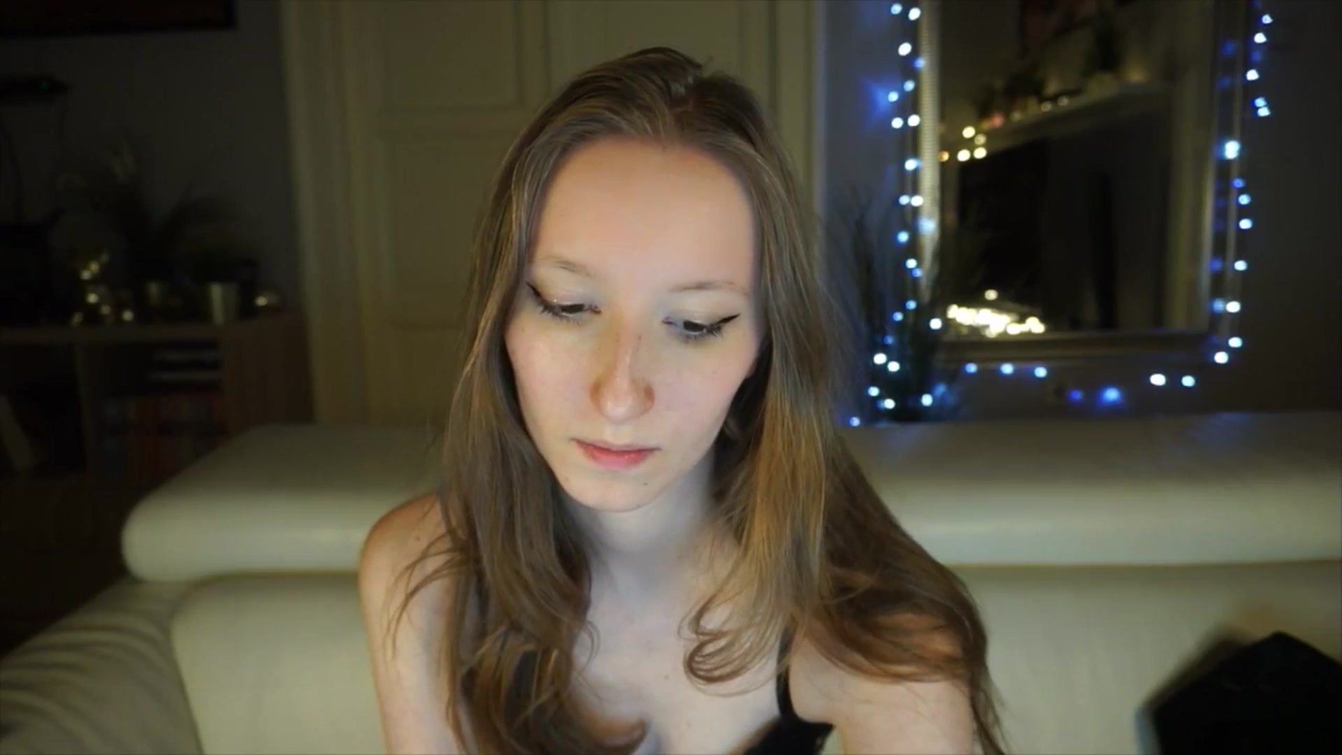 Gallery image thumbnail from Sw33t_g1rl's myfreecams stream on, 05/01/2026, 21:09 image 8 of 20