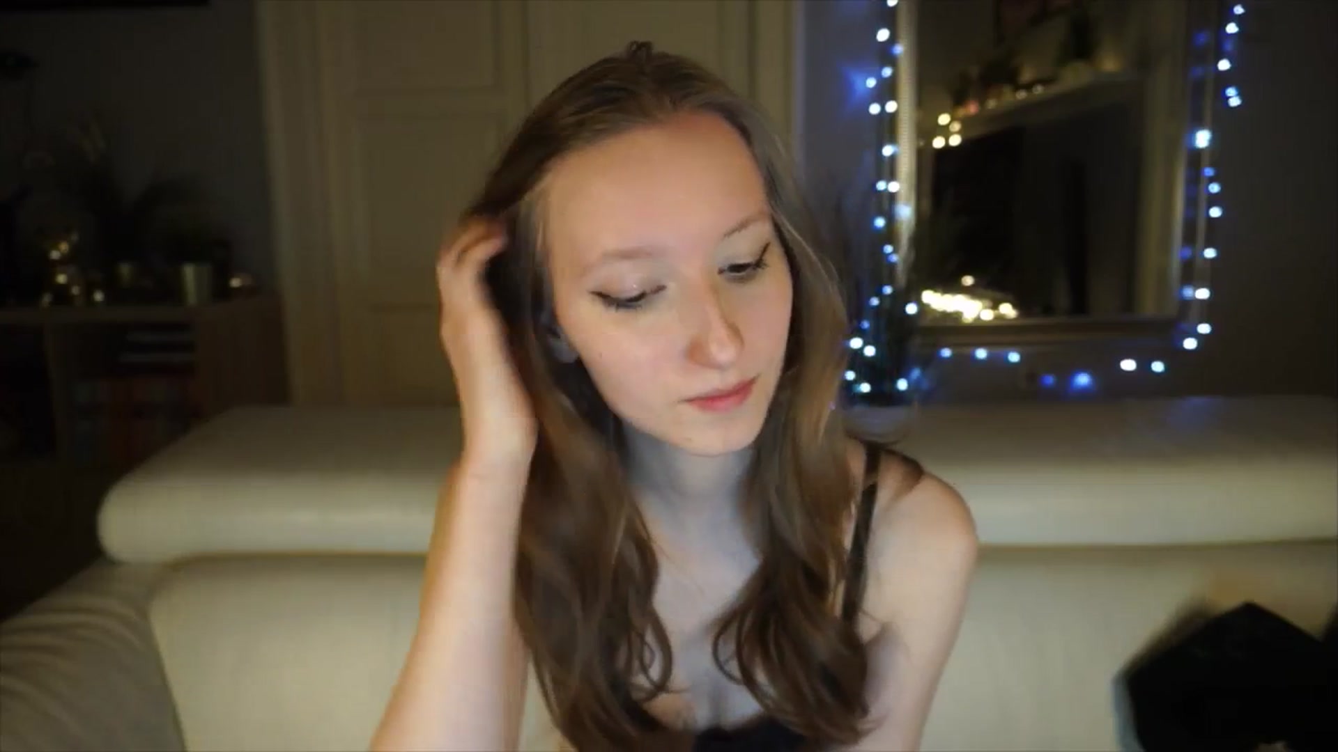 Gallery image thumbnail from Sw33t_g1rl's myfreecams stream on, 05/01/2026, 21:09 image 6 of 20