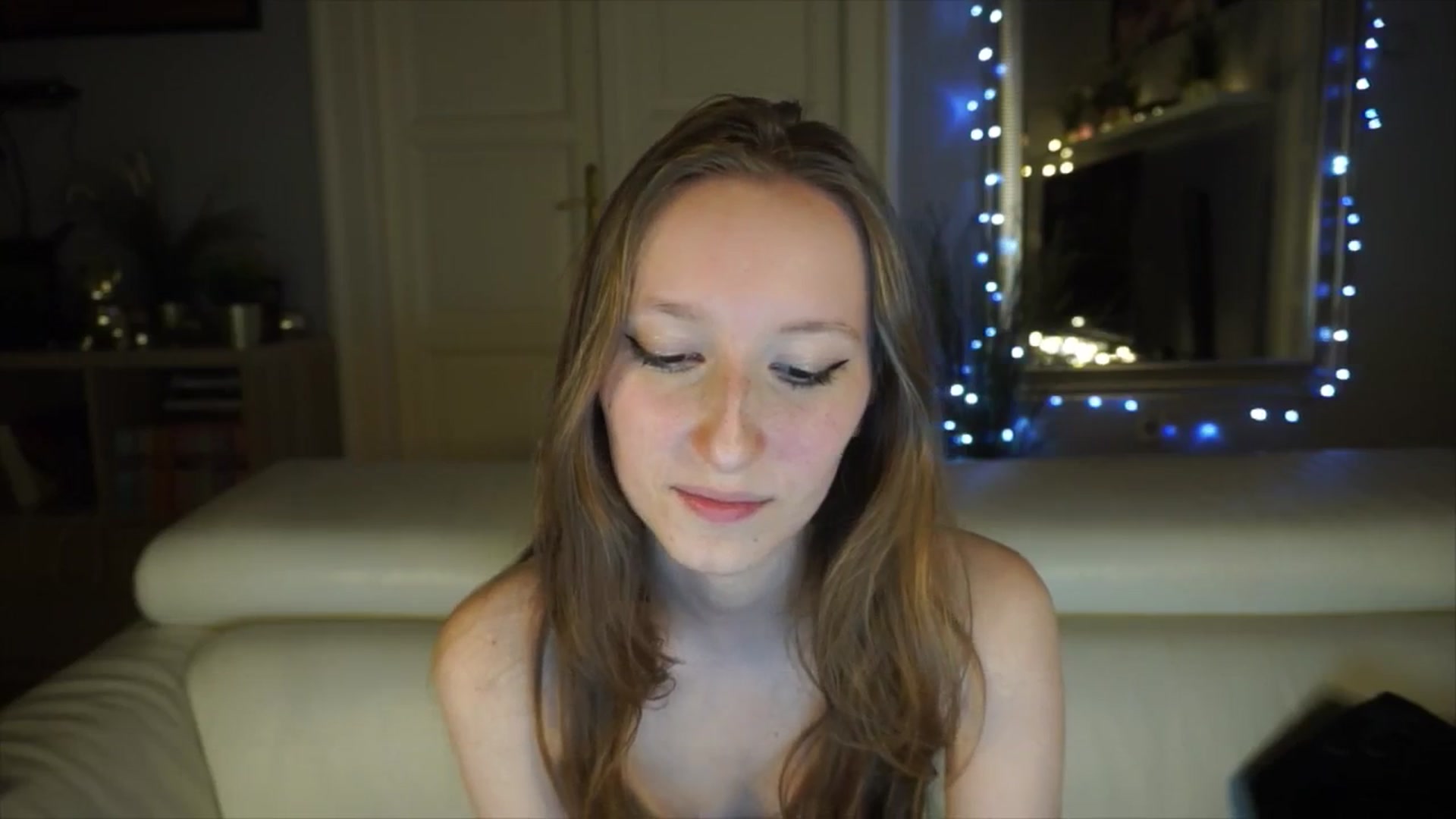 Gallery image thumbnail from Sw33t_g1rl's myfreecams stream on, 05/01/2026, 21:09 image 20 of 20