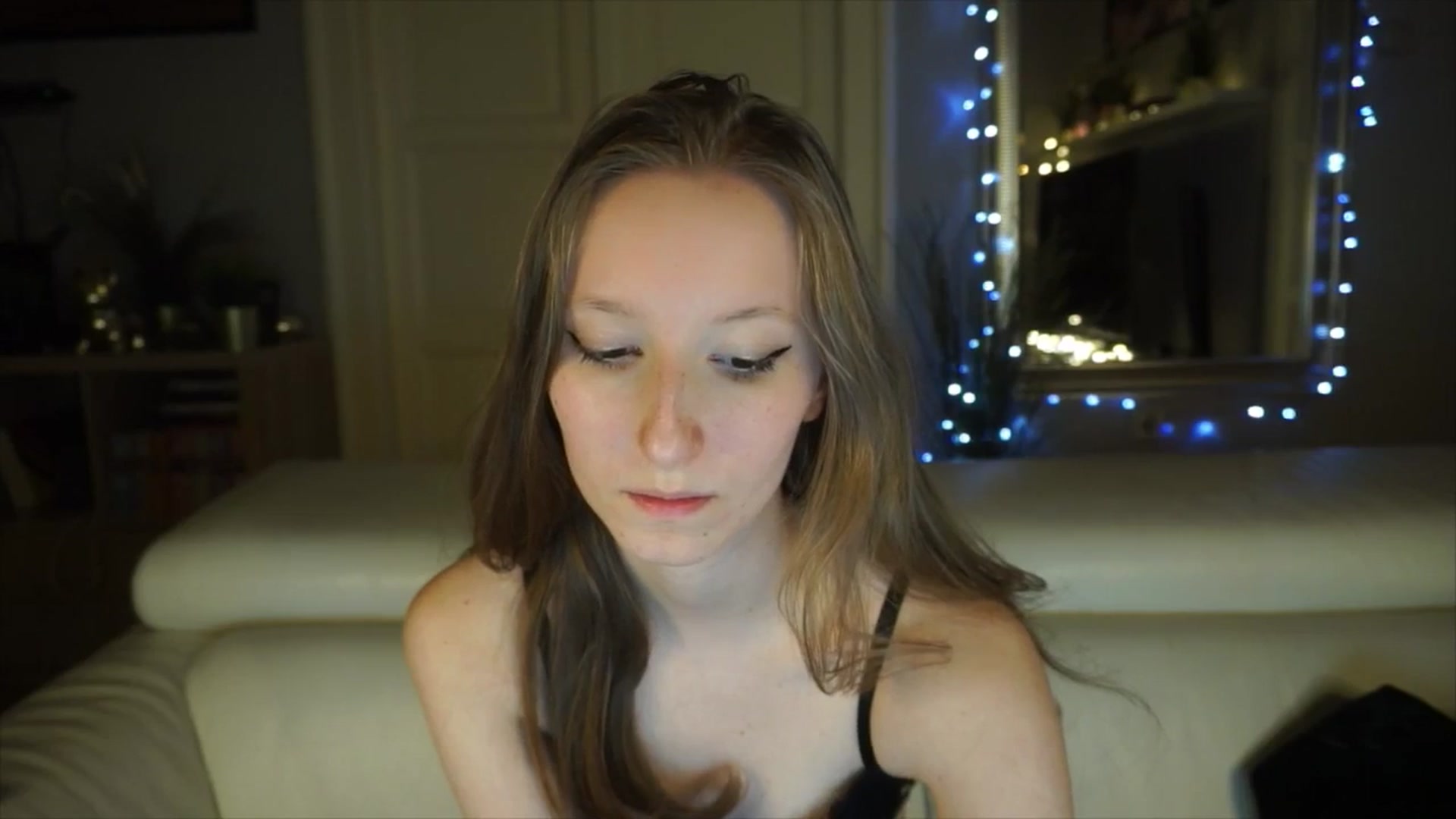 Gallery image thumbnail from Sw33t_g1rl's myfreecams stream on, 05/01/2026, 21:09 image 10 of 20